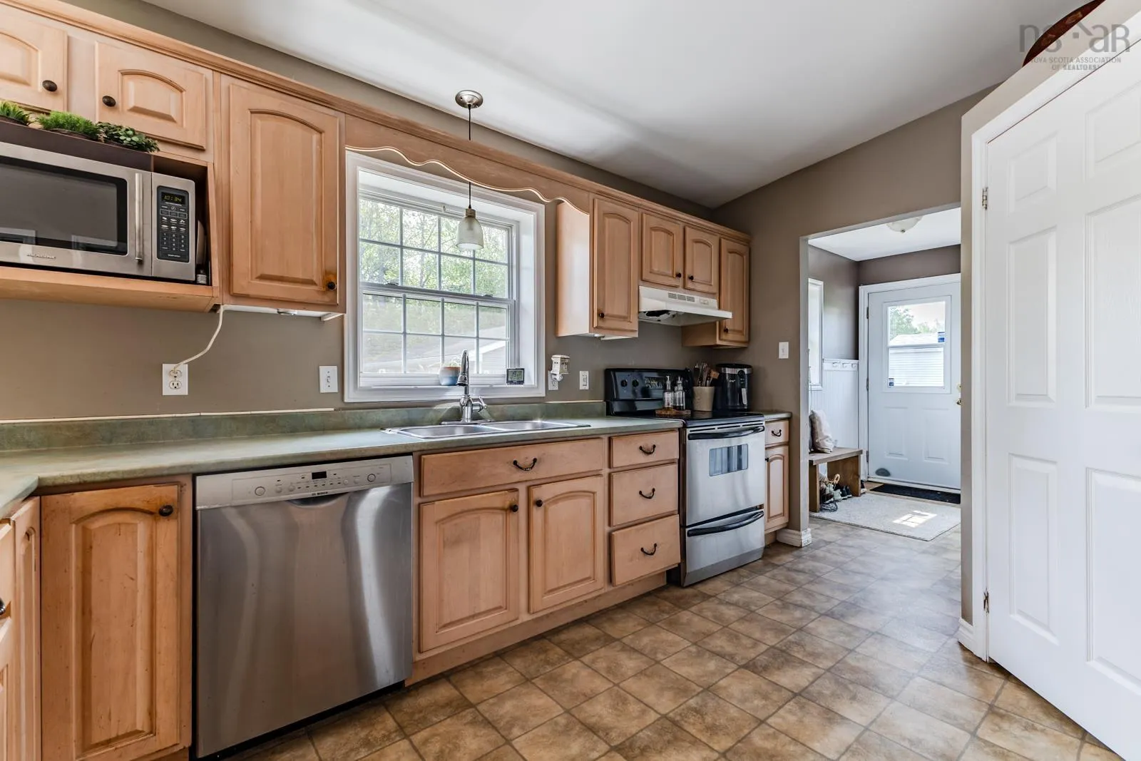 2049 Angell Street, Westville, NS B0K 2A0, 3 Bedrooms Bedrooms, ,3 BathroomsBathrooms,Residential,For Sale,Angell,202513679