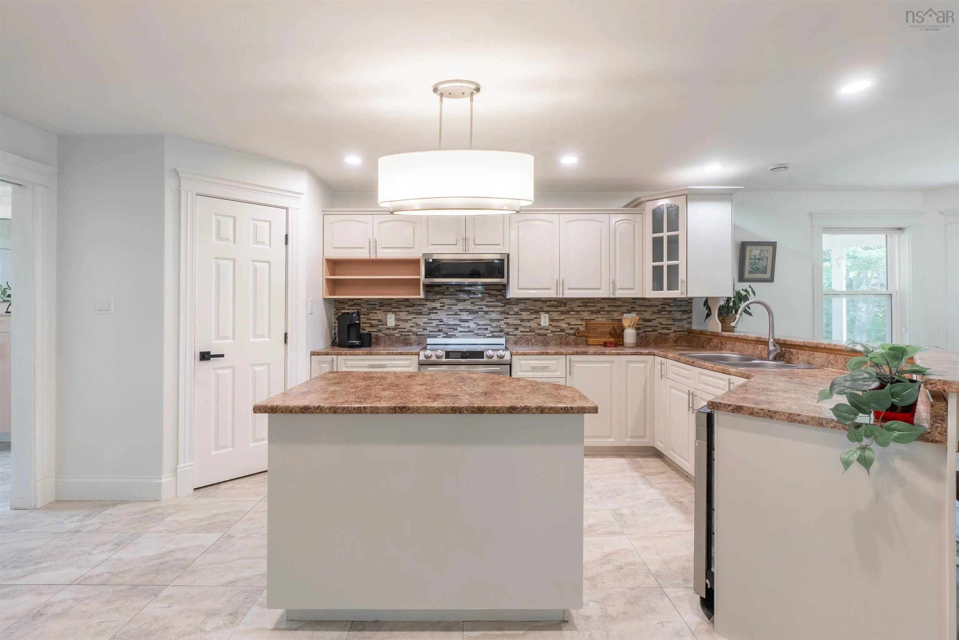 10 Salto Drive, Lucasville, NS B4B 1R7, 3 Bedrooms Bedrooms, ,2 BathroomsBathrooms,Residential,For Sale,Salto,202523016