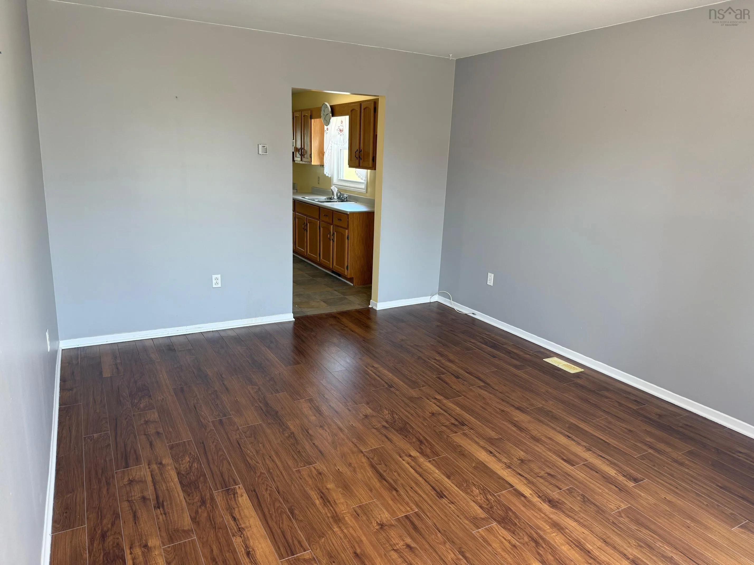 17 Catherine Street, Sydney, NS B1N 2W2, 2 Bedrooms Bedrooms, ,1 BathroomBathrooms,Residential,For Sale,Catherine,202517621