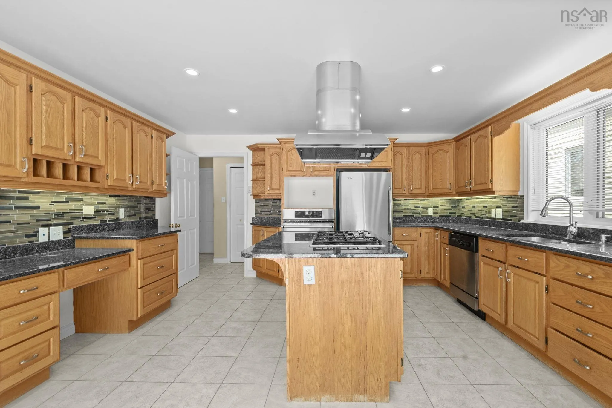 152 Roxbury Crescent, Halifax, NS B3M 4T1, 4 Bedrooms Bedrooms, ,3 BathroomsBathrooms,Residential,For Sale,Roxbury,202521887
