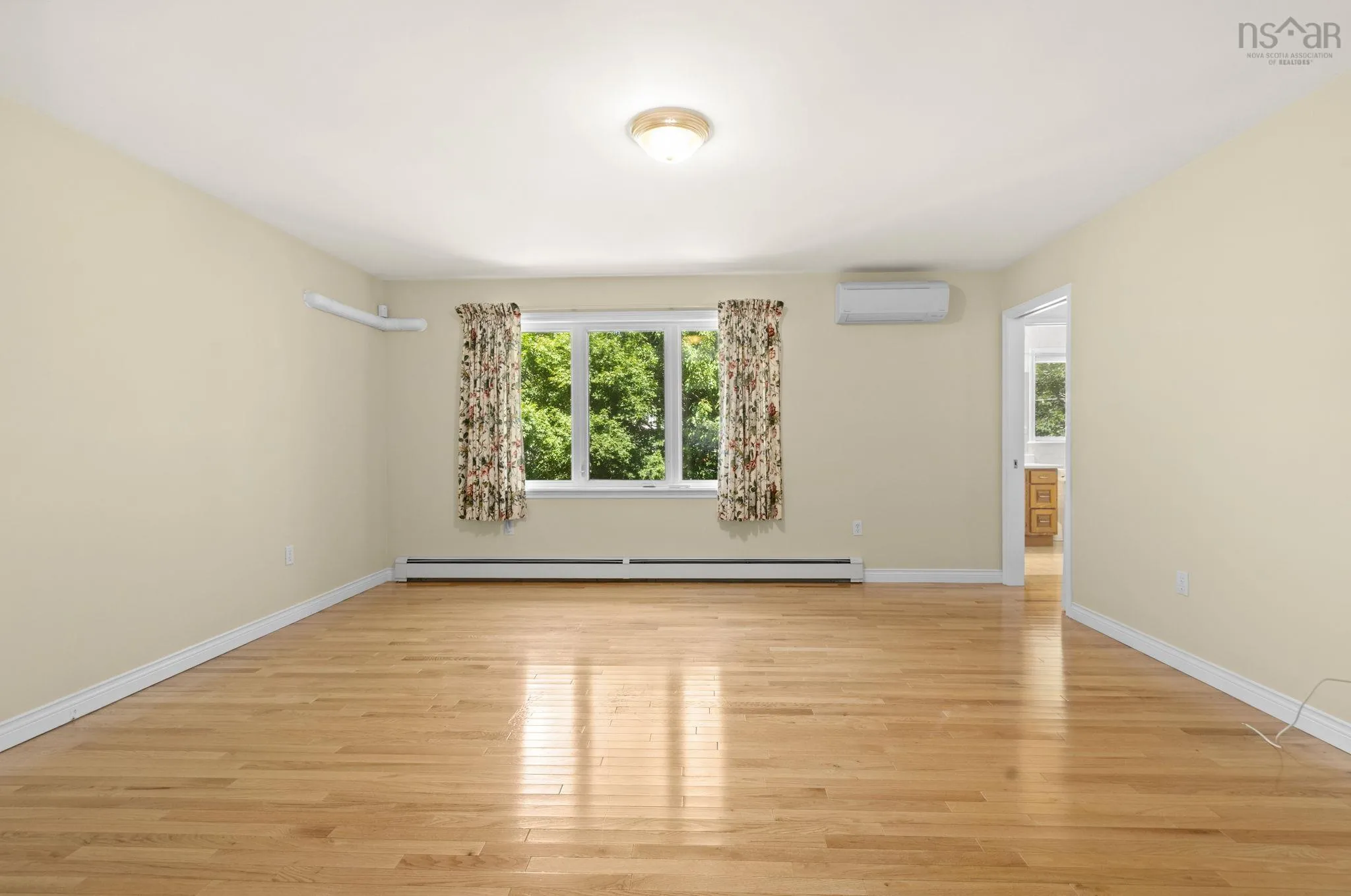 152 Roxbury Crescent, Halifax, NS B3M 4T1, 4 Bedrooms Bedrooms, ,3 BathroomsBathrooms,Residential,For Sale,Roxbury,202521887