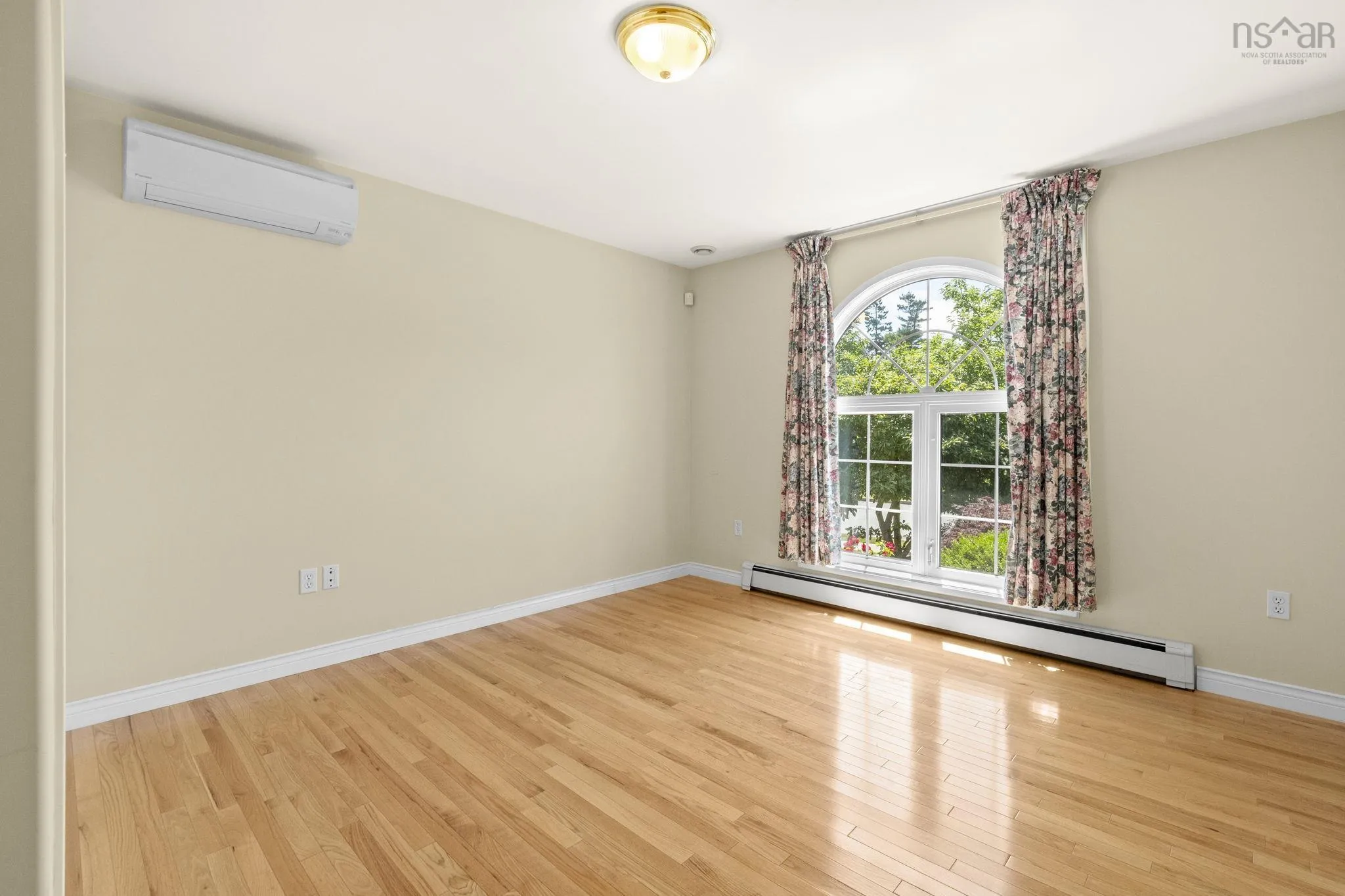 152 Roxbury Crescent, Halifax, NS B3M 4T1, 4 Bedrooms Bedrooms, ,3 BathroomsBathrooms,Residential,For Sale,Roxbury,202521887
