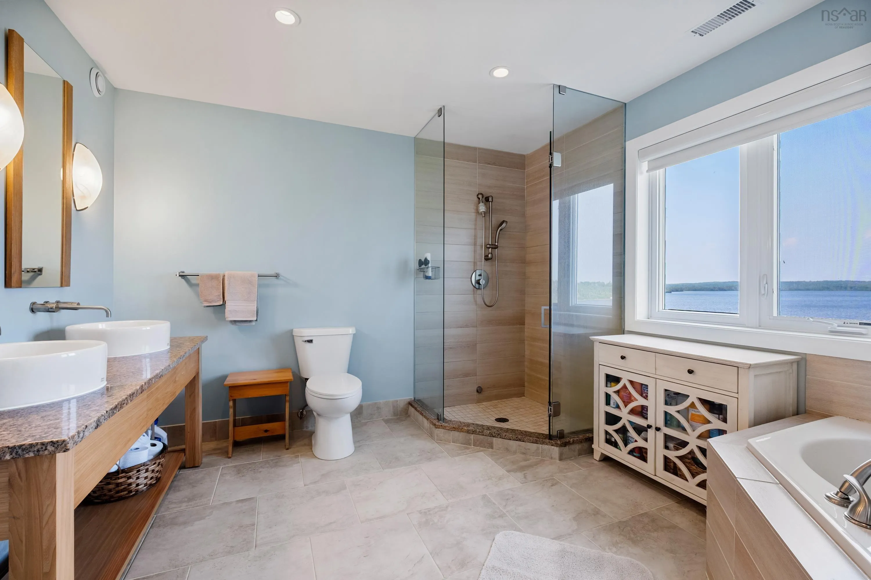 89 Bastion Avenue, Louisbourg, NS B1C 0A1, 4 Bedrooms Bedrooms, ,4 BathroomsBathrooms,Residential,For Sale,Bastion,202518204