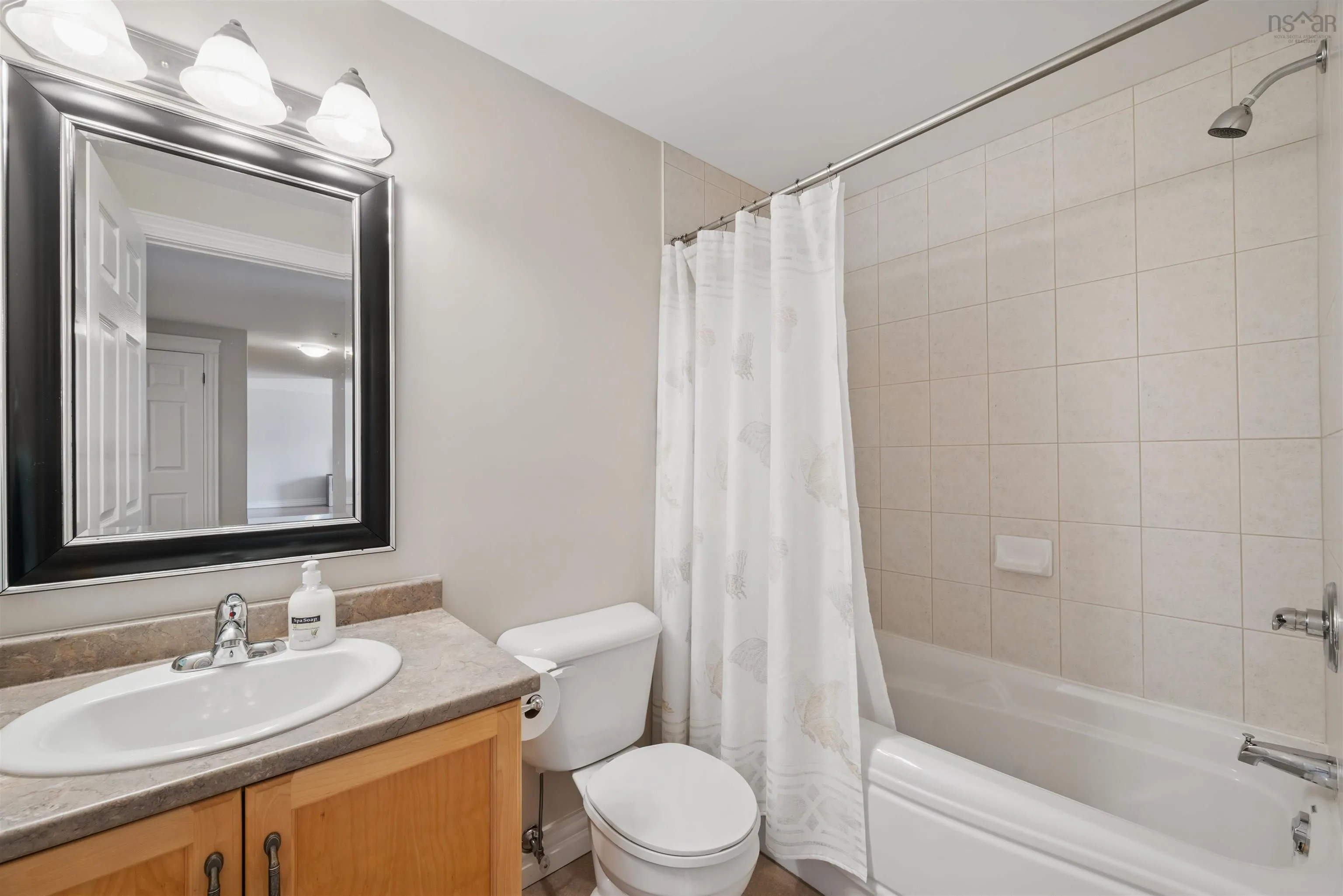 305-476 Main Street, Mahone Bay, NS B0J 2E0, 2 Bedrooms Bedrooms, ,2 BathroomsBathrooms,Residential,For Sale,Main,202511952