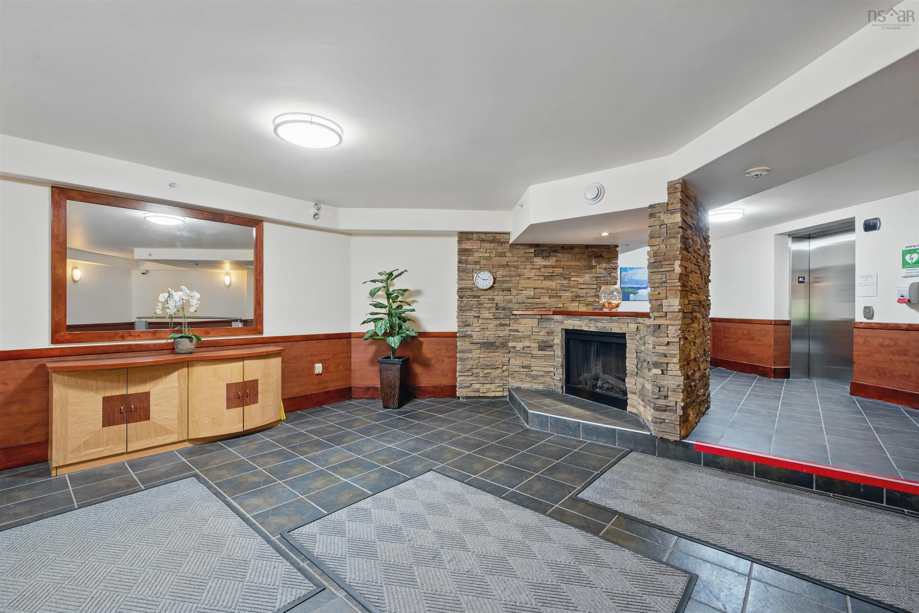305-476 Main Street, Mahone Bay, NS B0J 2E0, 2 Bedrooms Bedrooms, ,2 BathroomsBathrooms,Residential,For Sale,Main,202511952
