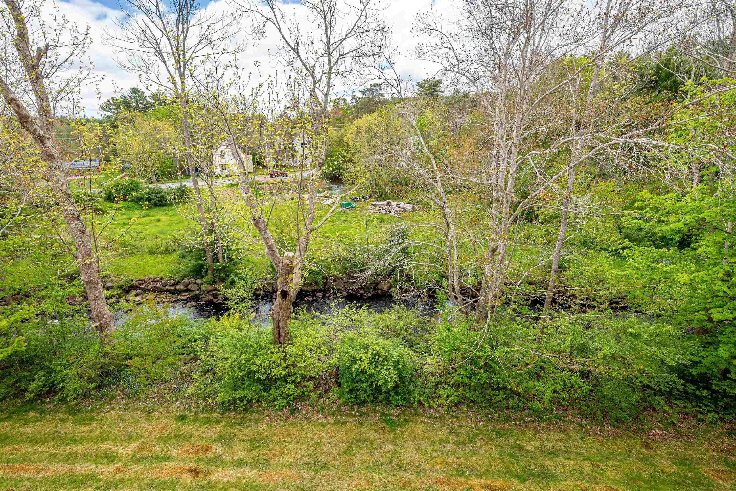305-476 Main Street, Mahone Bay, NS B0J 2E0, 2 Bedrooms Bedrooms, ,2 BathroomsBathrooms,Residential,For Sale,Main,202511952