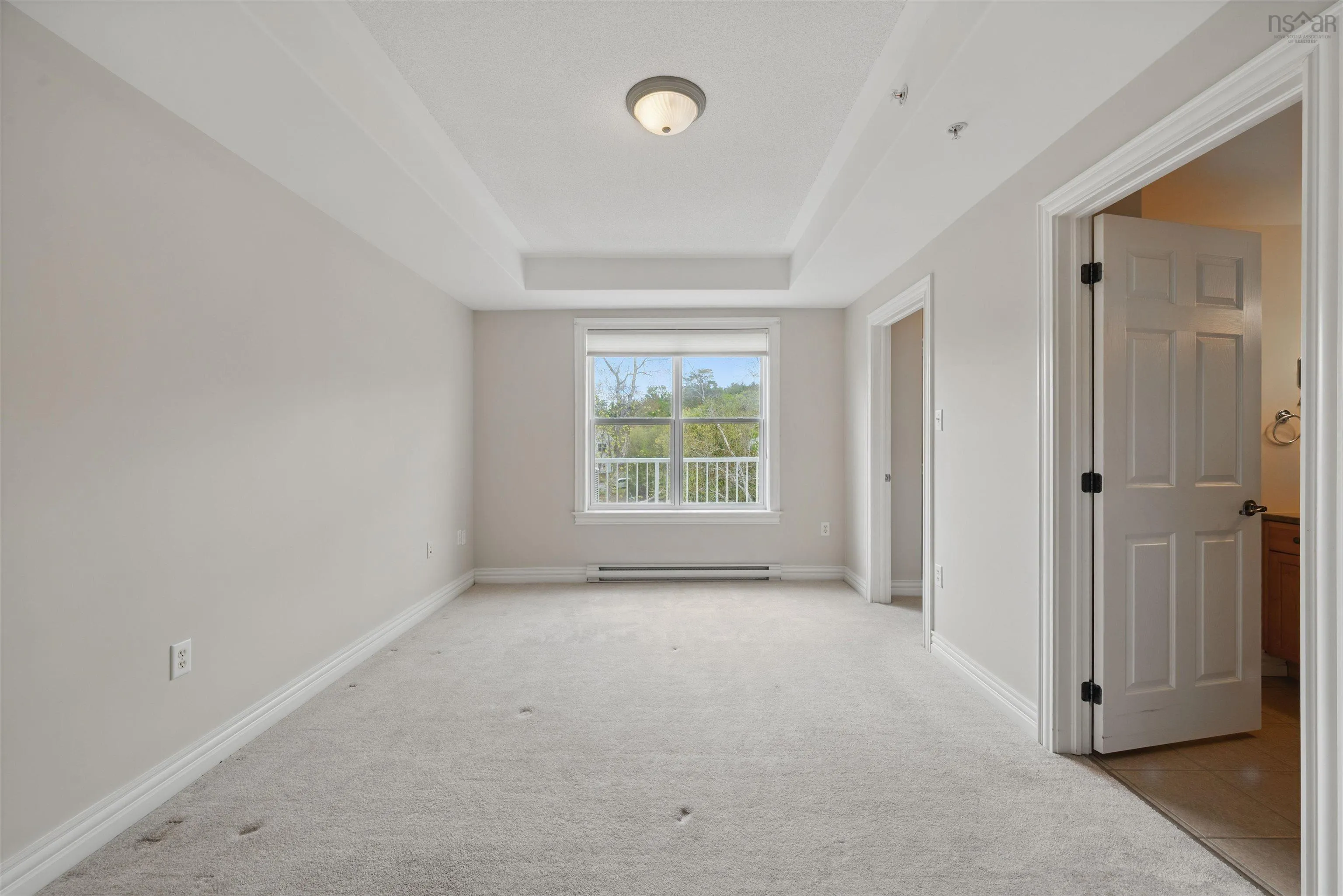 305-476 Main Street, Mahone Bay, NS B0J 2E0, 2 Bedrooms Bedrooms, ,2 BathroomsBathrooms,Residential,For Sale,Main,202511952