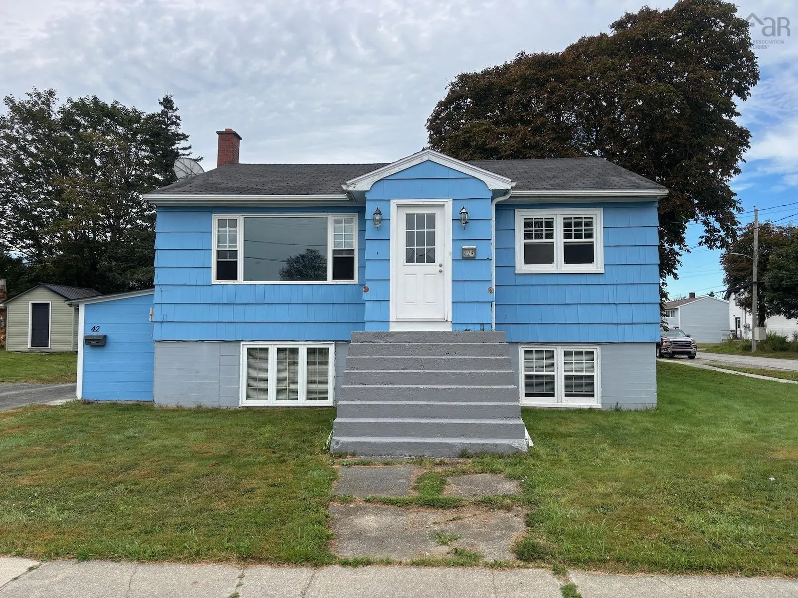42 Green Street, Yarmouth, NS B5A 1Z2, ,Residential Income,For Sale,Green,202521992