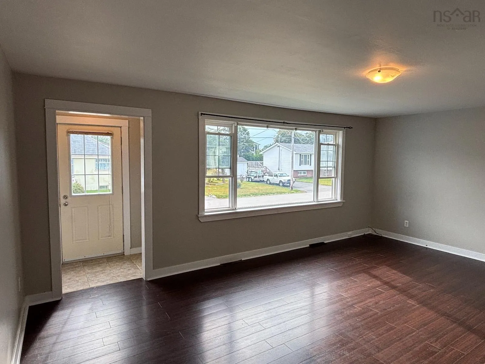 42 Green Street, Yarmouth, NS B5A 1Z2, ,Residential Income,For Sale,Green,202521992