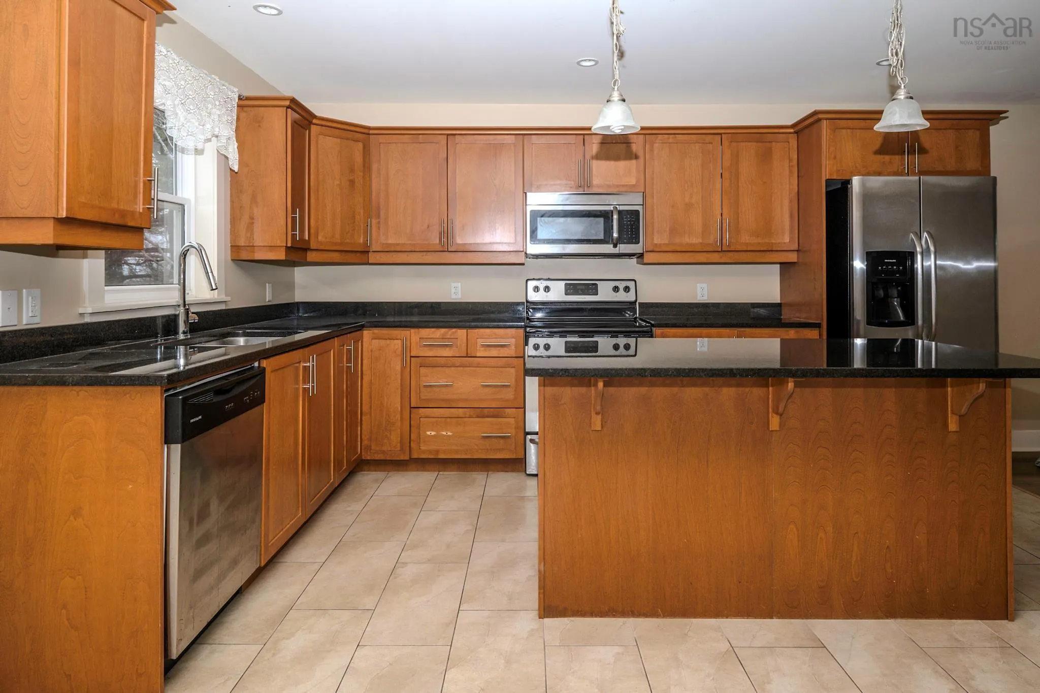 111 Armada Drive, Rockingham Ns B3m 1s2, 3 Bedrooms Bedrooms, ,4 BathroomsBathrooms,Residential,For Sale,Armada,202505630