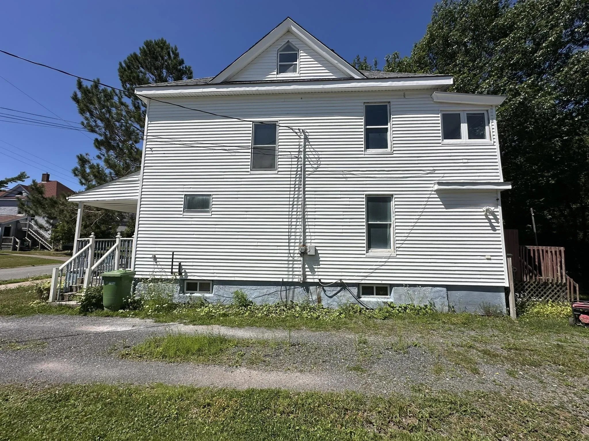 12 Fairview Avenue, Stellarton, NS B0K 1S0, 5 Bedrooms Bedrooms, ,2 BathroomsBathrooms,Residential,For Sale,Fairview,202520030