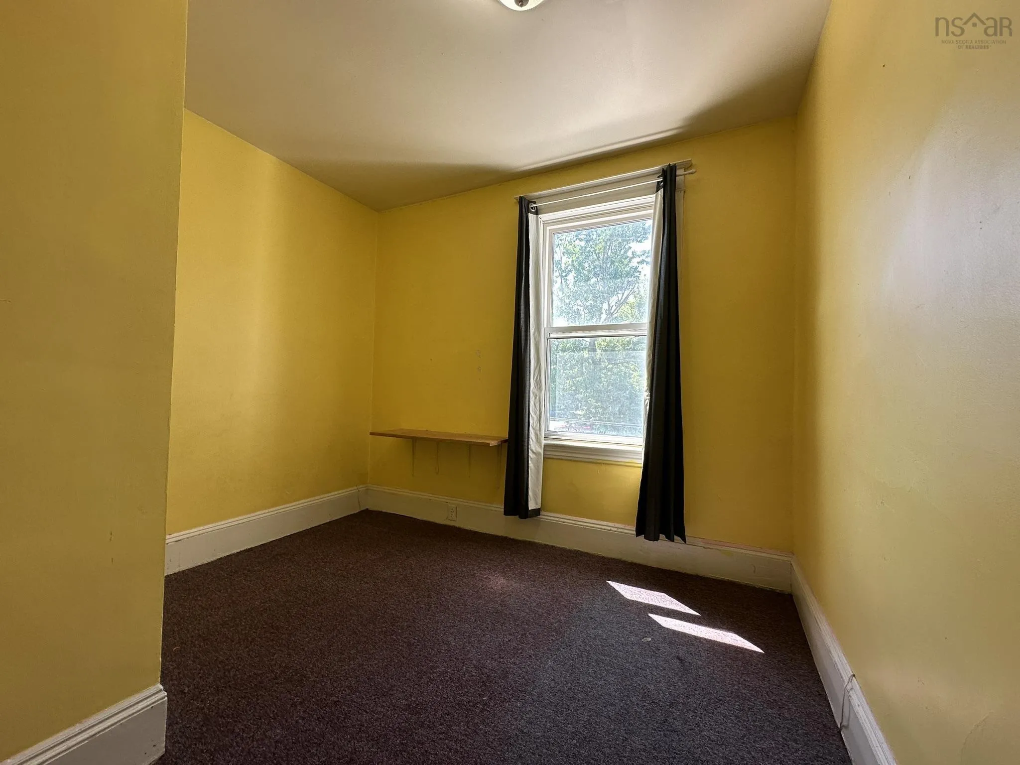 12 Fairview Avenue, Stellarton, NS B0K 1S0, 5 Bedrooms Bedrooms, ,2 BathroomsBathrooms,Residential,For Sale,Fairview,202520030
