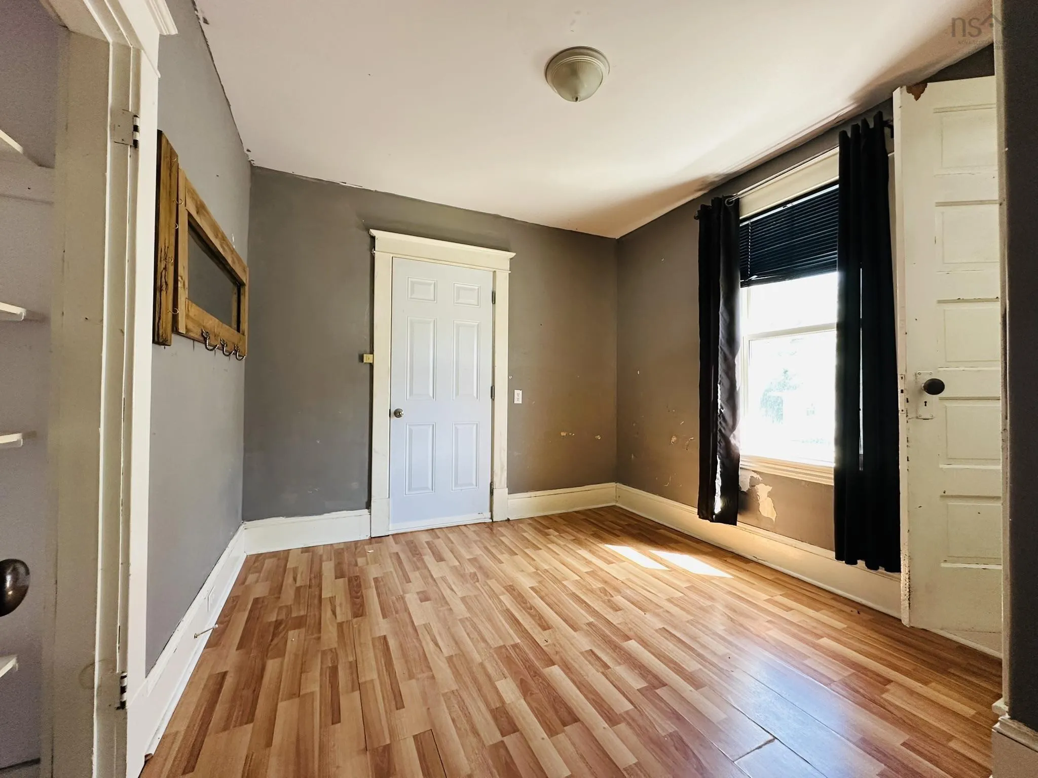12 Fairview Avenue, Stellarton, NS B0K 1S0, 5 Bedrooms Bedrooms, ,2 BathroomsBathrooms,Residential,For Sale,Fairview,202520030
