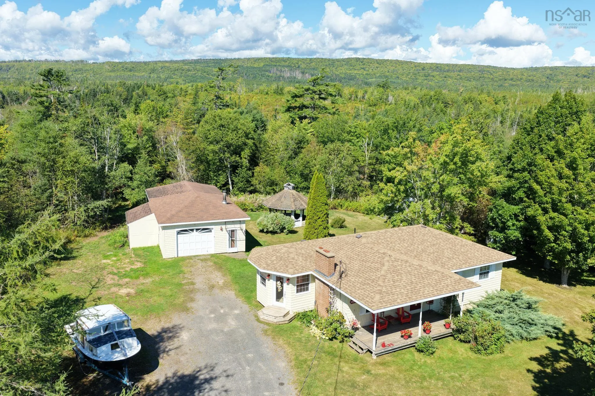 482 Intervale Road, Rock Elm, NS B1K 1T5, 4 Bedrooms Bedrooms, ,1 BathroomBathrooms,Residential,For Sale,Intervale,202522508