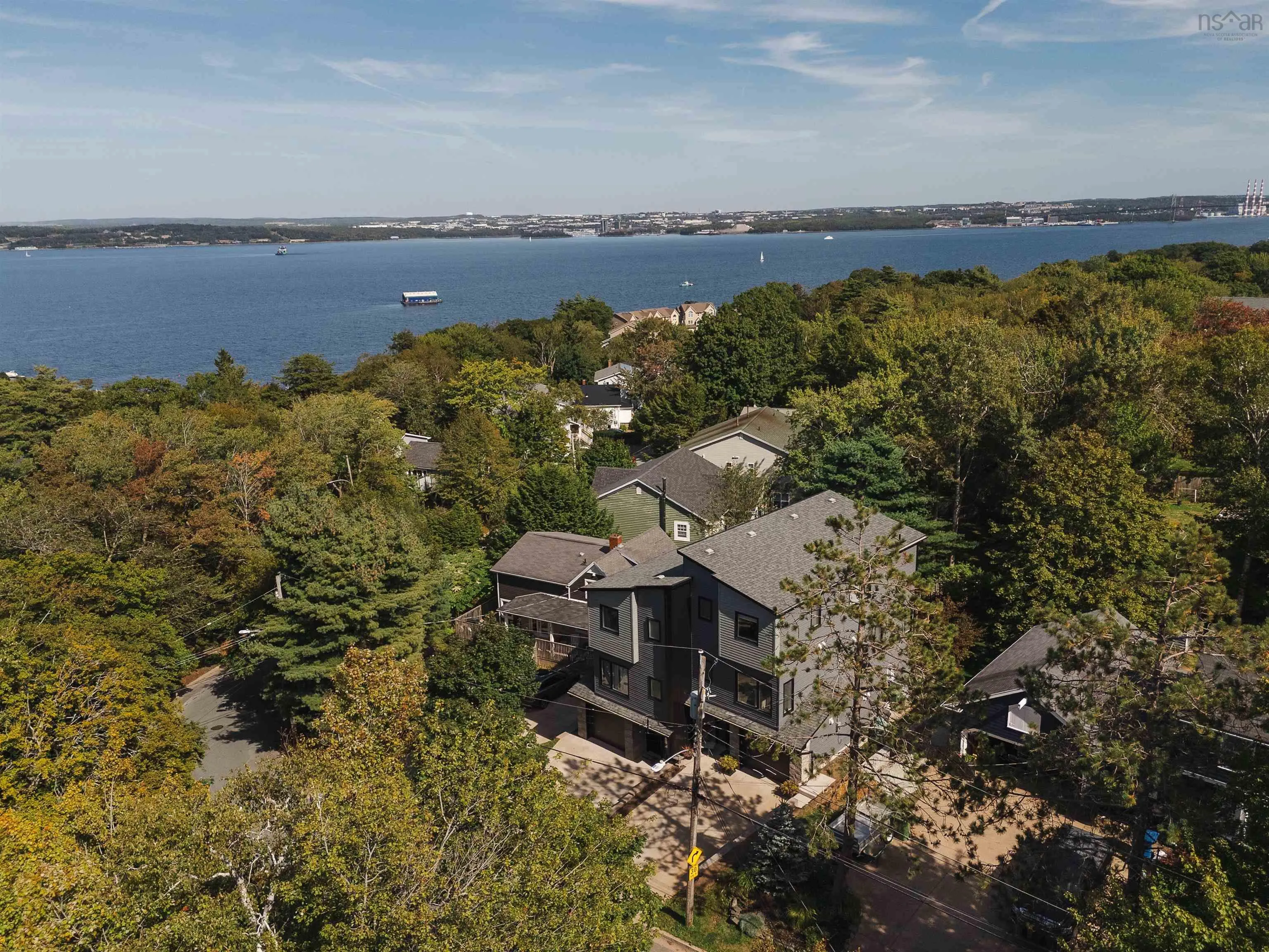 28b Rockhaven Drive, Halifax, NS B3M 1Z9, 3 Bedrooms Bedrooms, ,4 BathroomsBathrooms,Residential,For Sale,Rockhaven,202523748