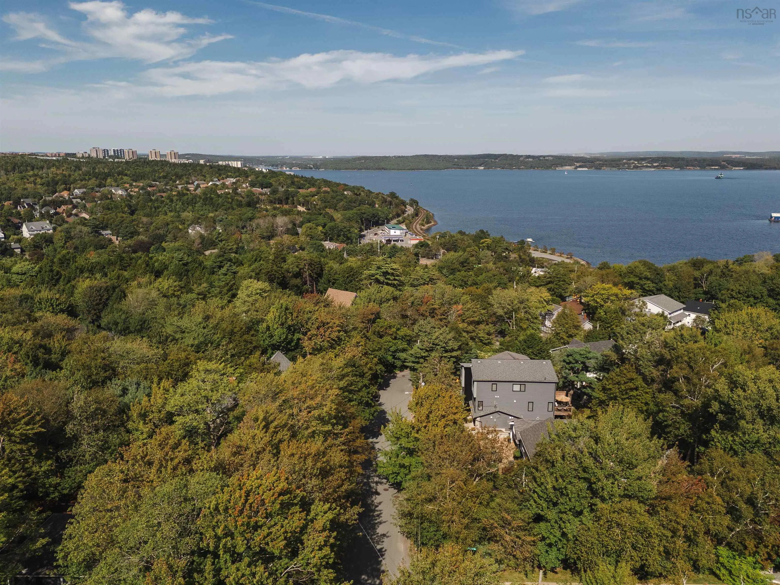 28b Rockhaven Drive, Halifax, NS B3M 1Z9, 3 Bedrooms Bedrooms, ,4 BathroomsBathrooms,Residential,For Sale,Rockhaven,202523748
