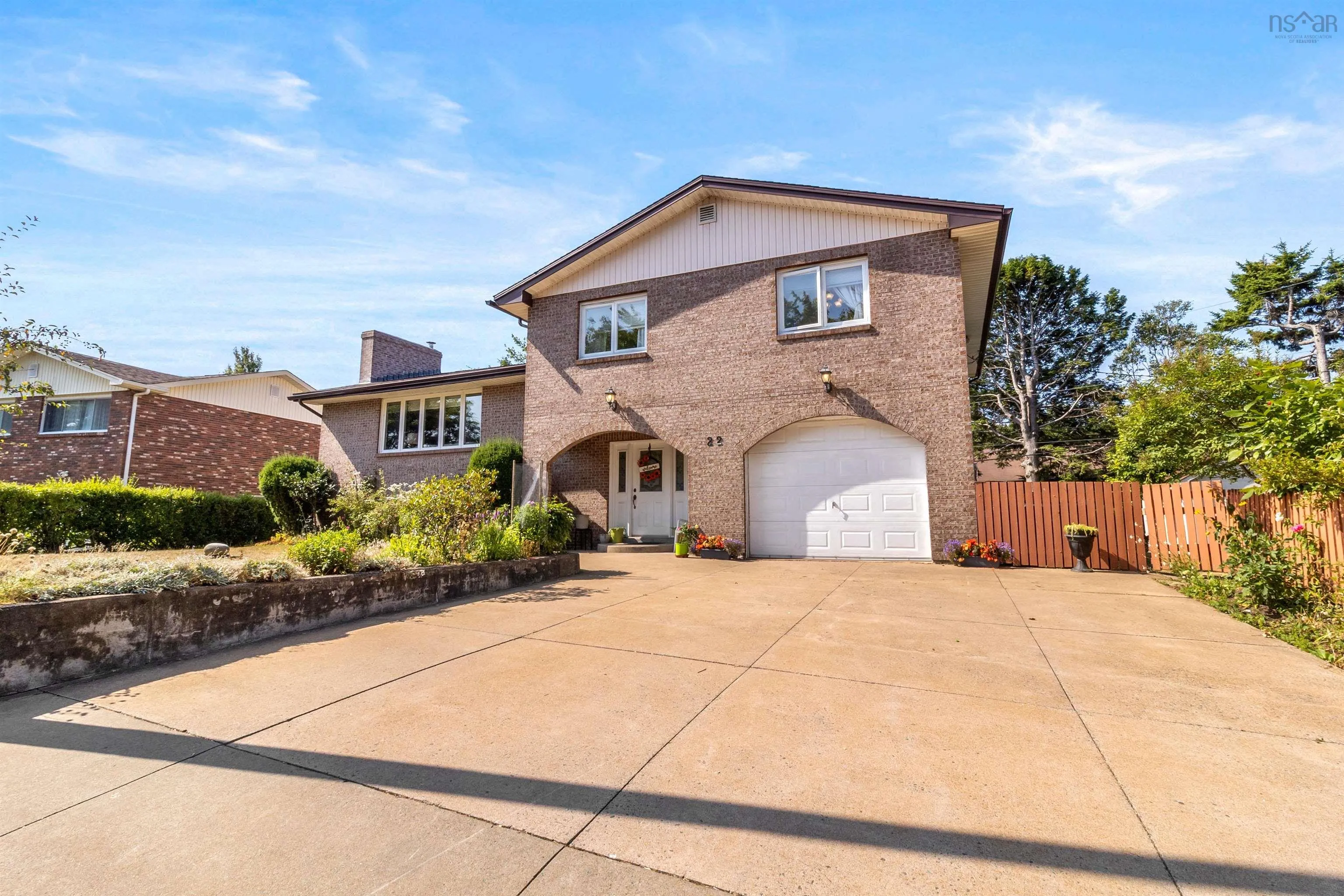 22 Parmbelle Lane, Halifax, NS B3M 1N3, 5 Bedrooms Bedrooms, ,3 BathroomsBathrooms,Residential,For Sale,Parmbelle,202521353