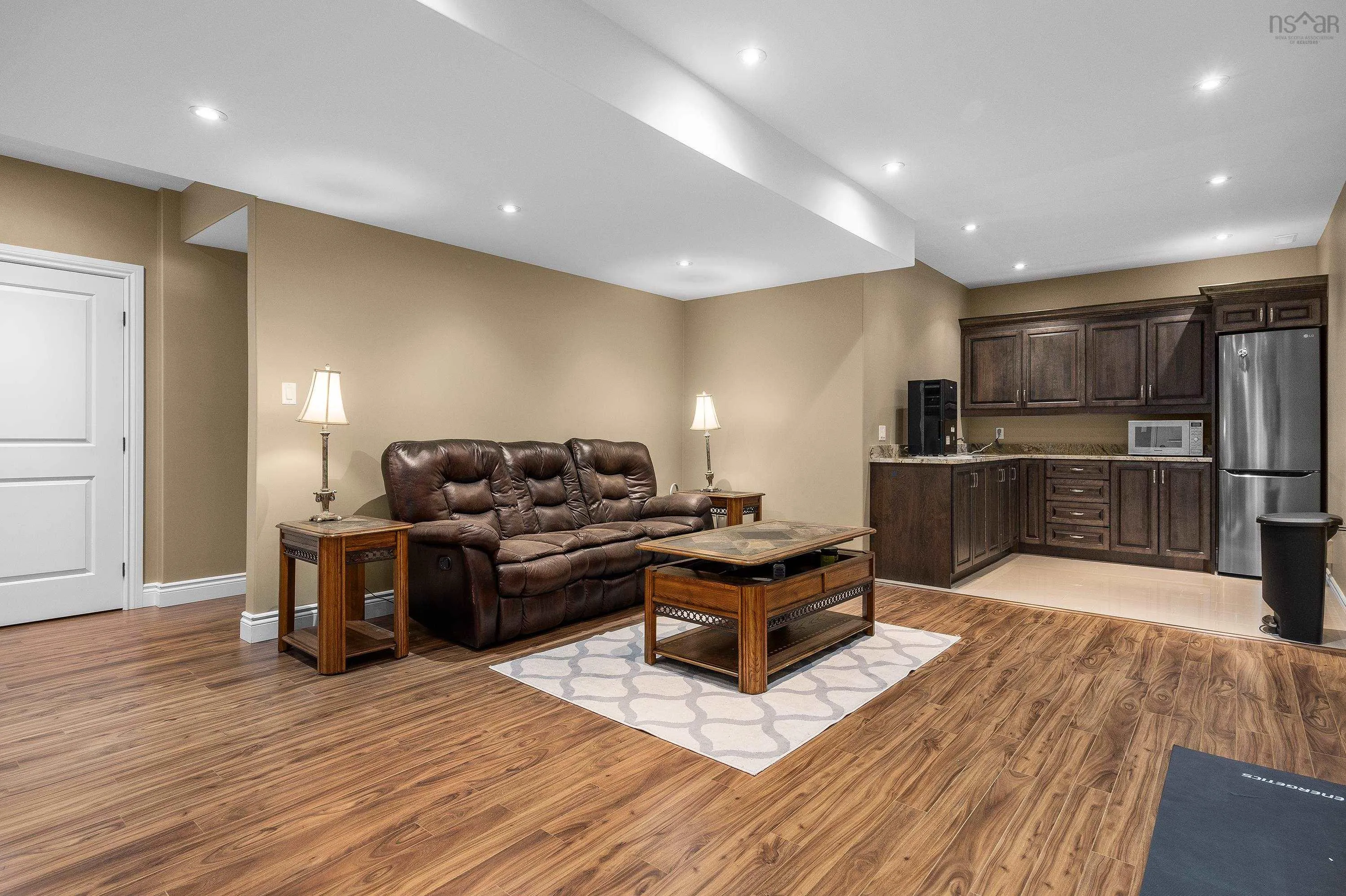 44 Admiral Cove Drive, Bedford Ns B4a 3n8, 5 Bedrooms Bedrooms, ,5 BathroomsBathrooms,Residential,For Sale,Admiral Cove,202507308
