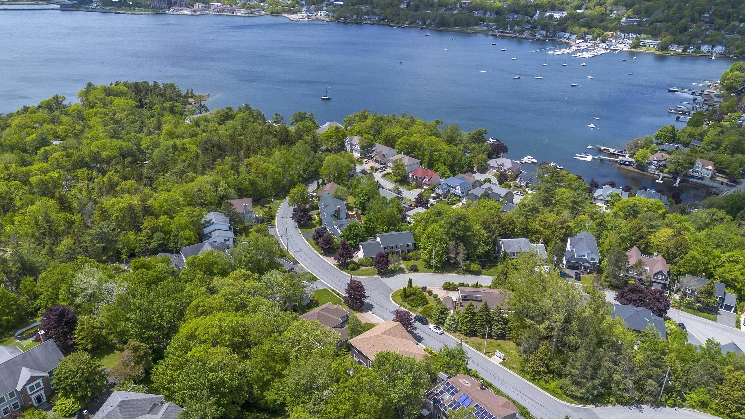 44 Admiral Cove Drive, Bedford Ns B4a 3n8, 5 Bedrooms Bedrooms, ,5 BathroomsBathrooms,Residential,For Sale,Admiral Cove,202507308