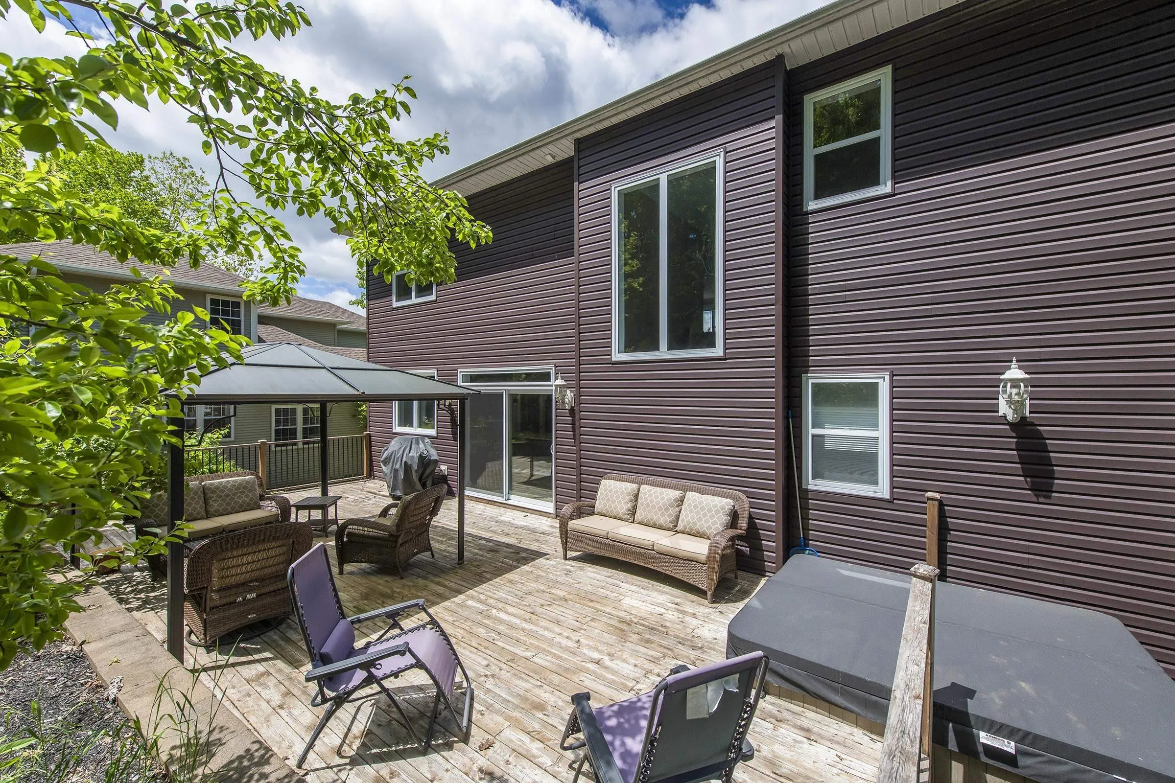 44 Admiral Cove Drive, Bedford Ns B4a 3n8, 5 Bedrooms Bedrooms, ,5 BathroomsBathrooms,Residential,For Sale,Admiral Cove,202507308