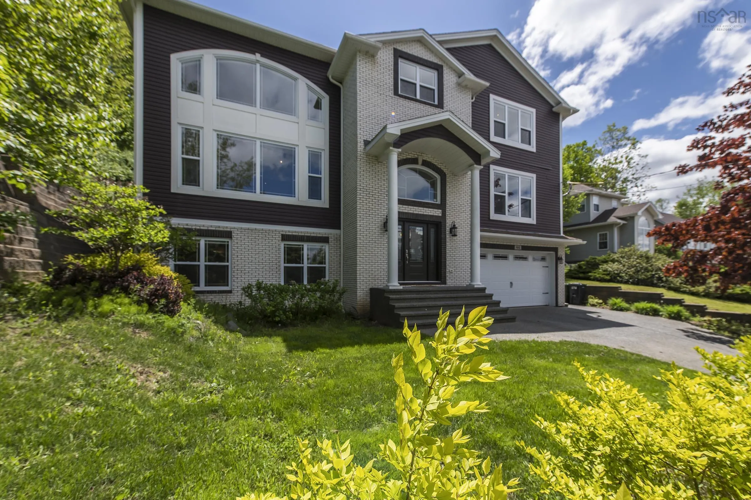 44 Admiral Cove Drive, Bedford Ns B4a 3n8, 5 Bedrooms Bedrooms, ,5 BathroomsBathrooms,Residential,For Sale,Admiral Cove,202507308