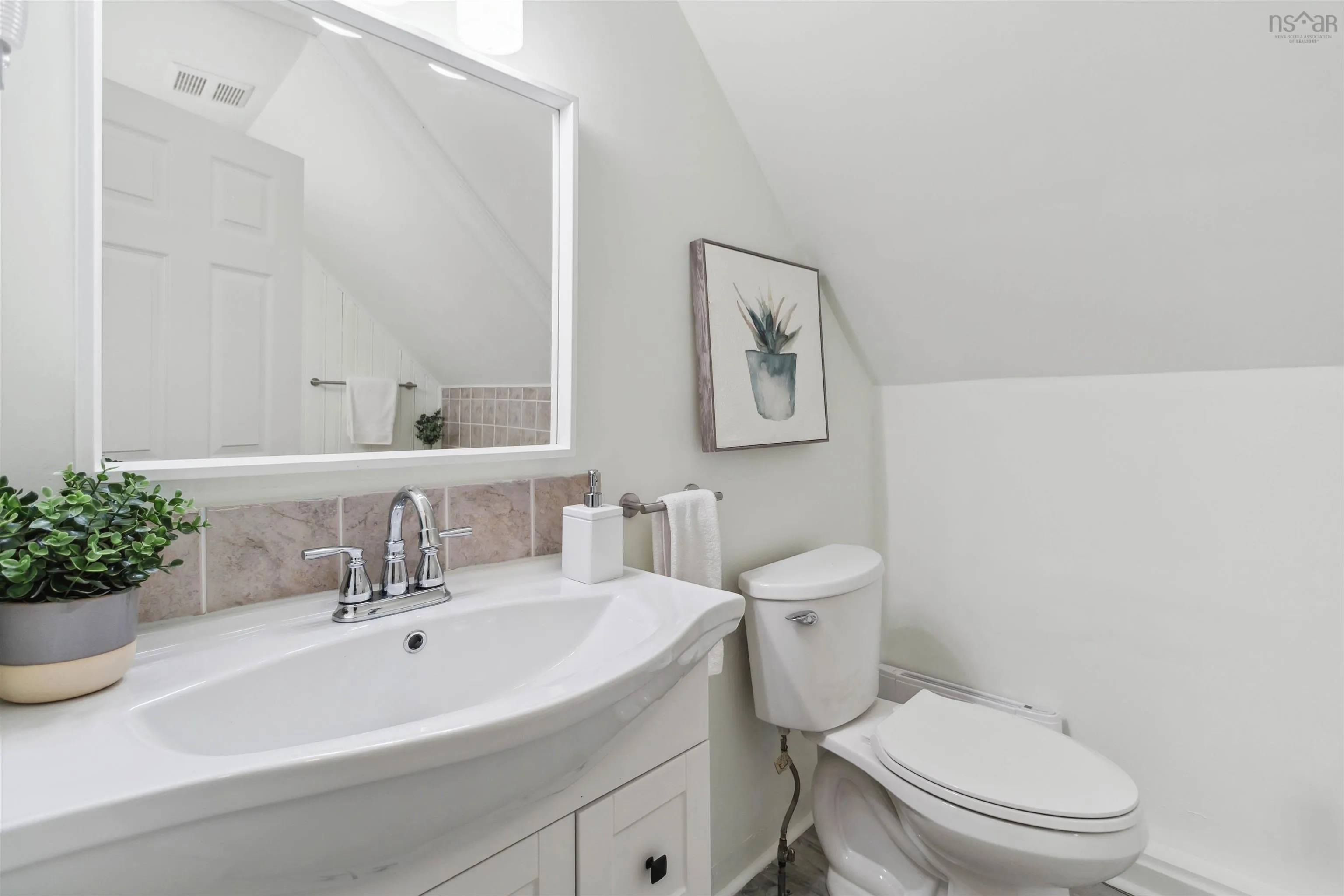6783 10 Highway, New Germany, NS B0R 1E0, 3 Bedrooms Bedrooms, ,2 BathroomsBathrooms,Residential,For Sale,10,202522472