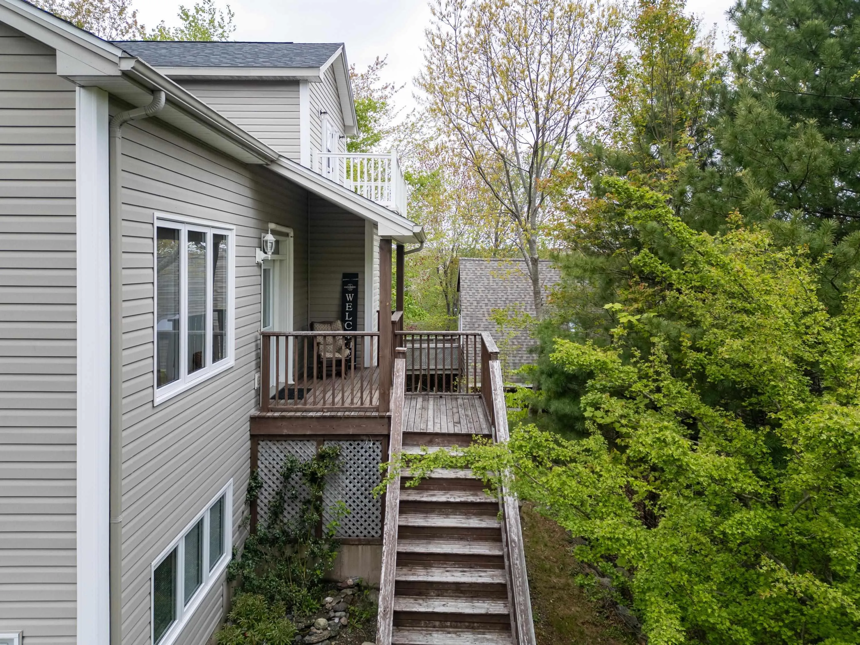 11 Millview Avenue, Bedford, NS B4A 1G8, 5 Bedrooms Bedrooms, ,5 BathroomsBathrooms,Residential,For Sale,Millview,202512663