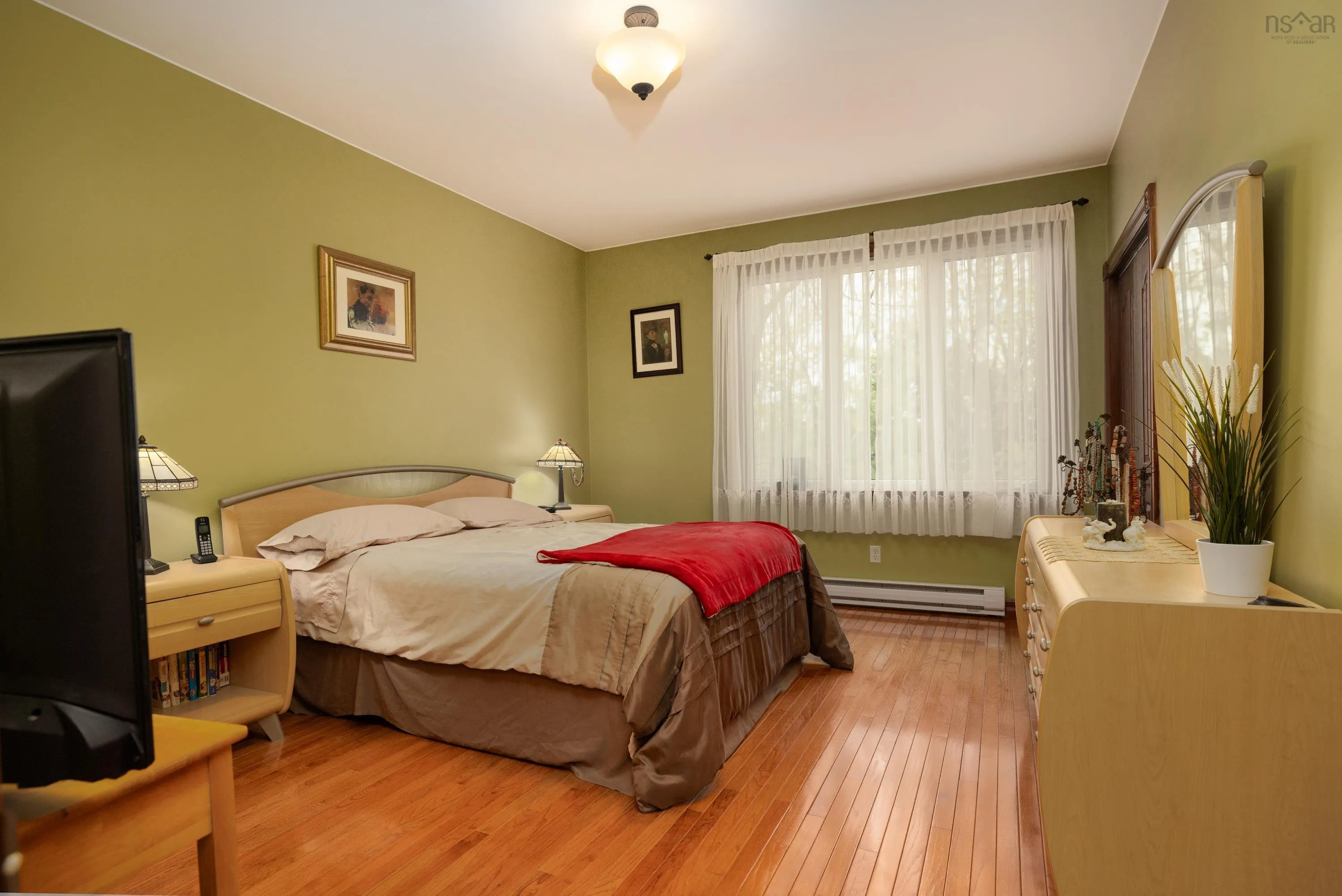 11 Millview Avenue, Bedford, NS B4A 1G8, 5 Bedrooms Bedrooms, ,5 BathroomsBathrooms,Residential,For Sale,Millview,202512663