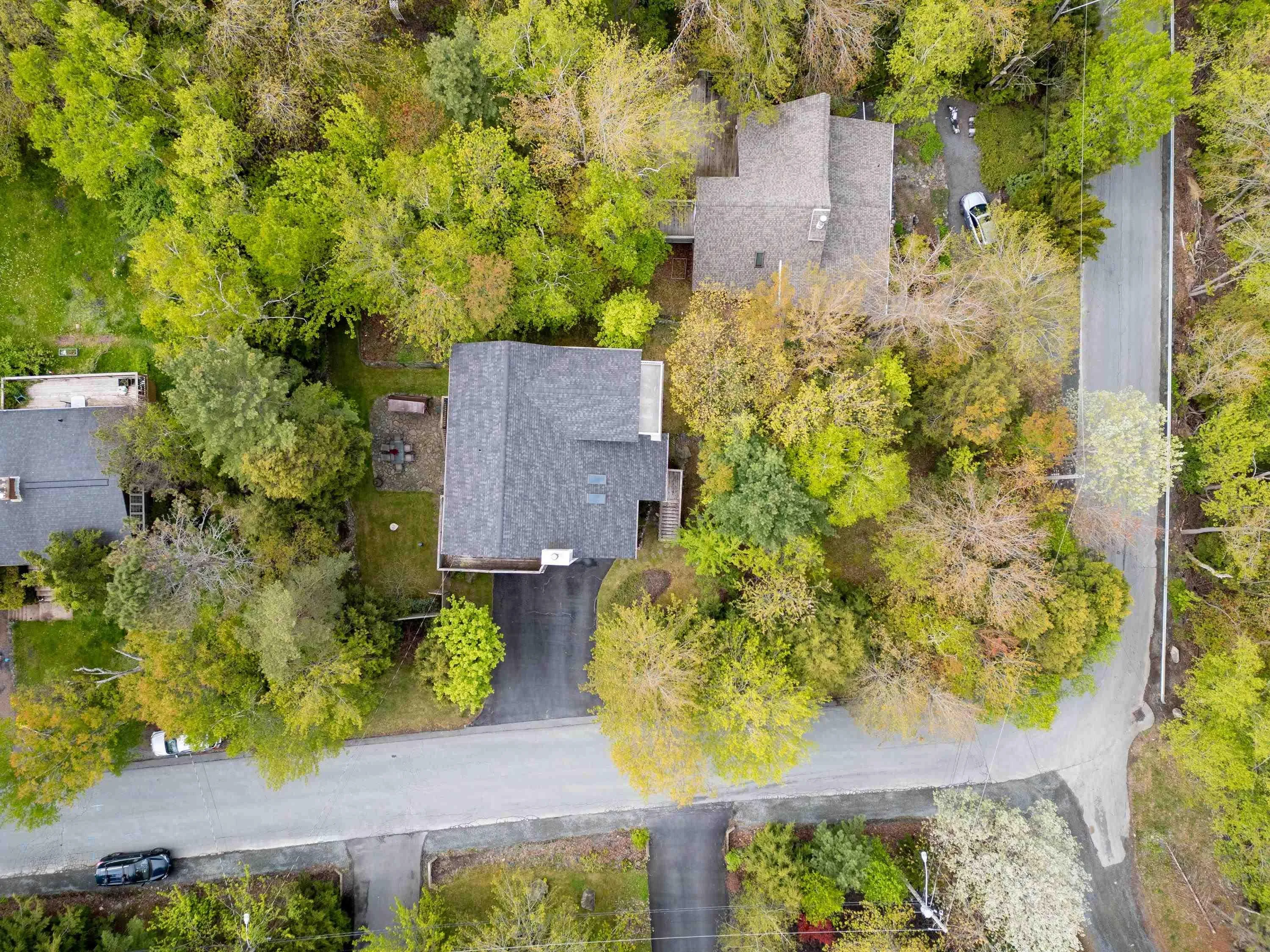 11 Millview Avenue, Bedford, NS B4A 1G8, 5 Bedrooms Bedrooms, ,5 BathroomsBathrooms,Residential,For Sale,Millview,202512663