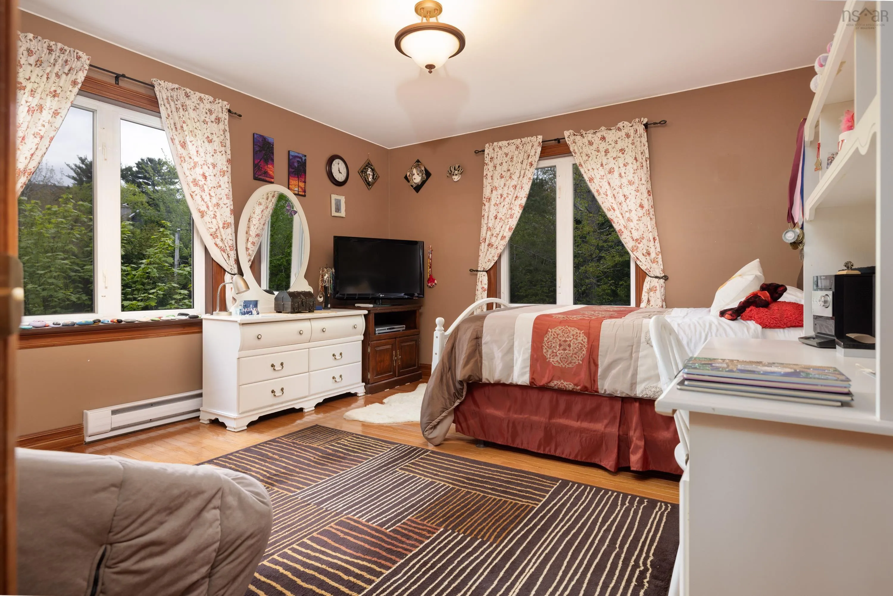 11 Millview Avenue, Bedford, NS B4A 1G8, 5 Bedrooms Bedrooms, ,5 BathroomsBathrooms,Residential,For Sale,Millview,202512663