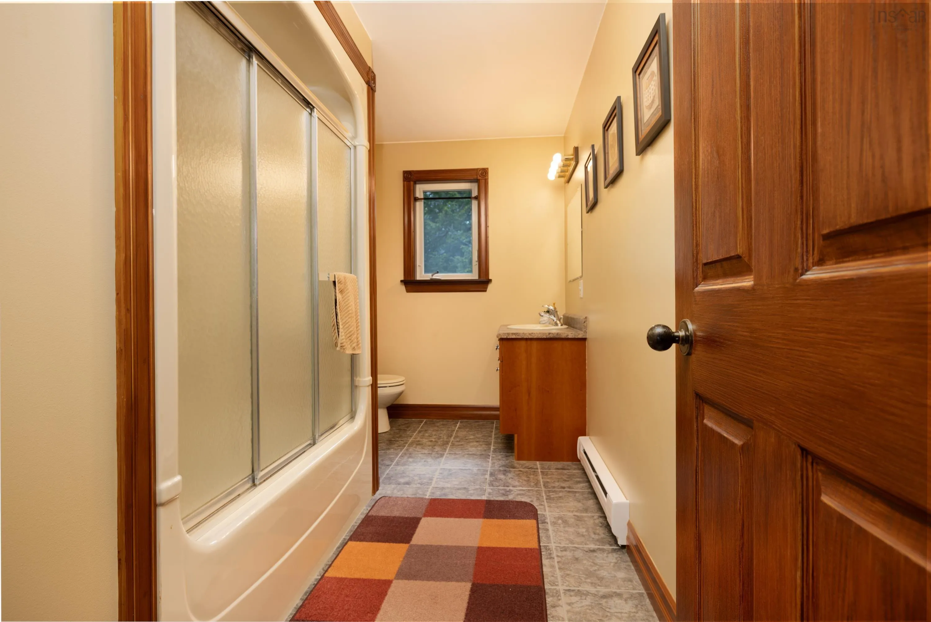 11 Millview Avenue, Bedford, NS B4A 1G8, 5 Bedrooms Bedrooms, ,5 BathroomsBathrooms,Residential,For Sale,Millview,202512663