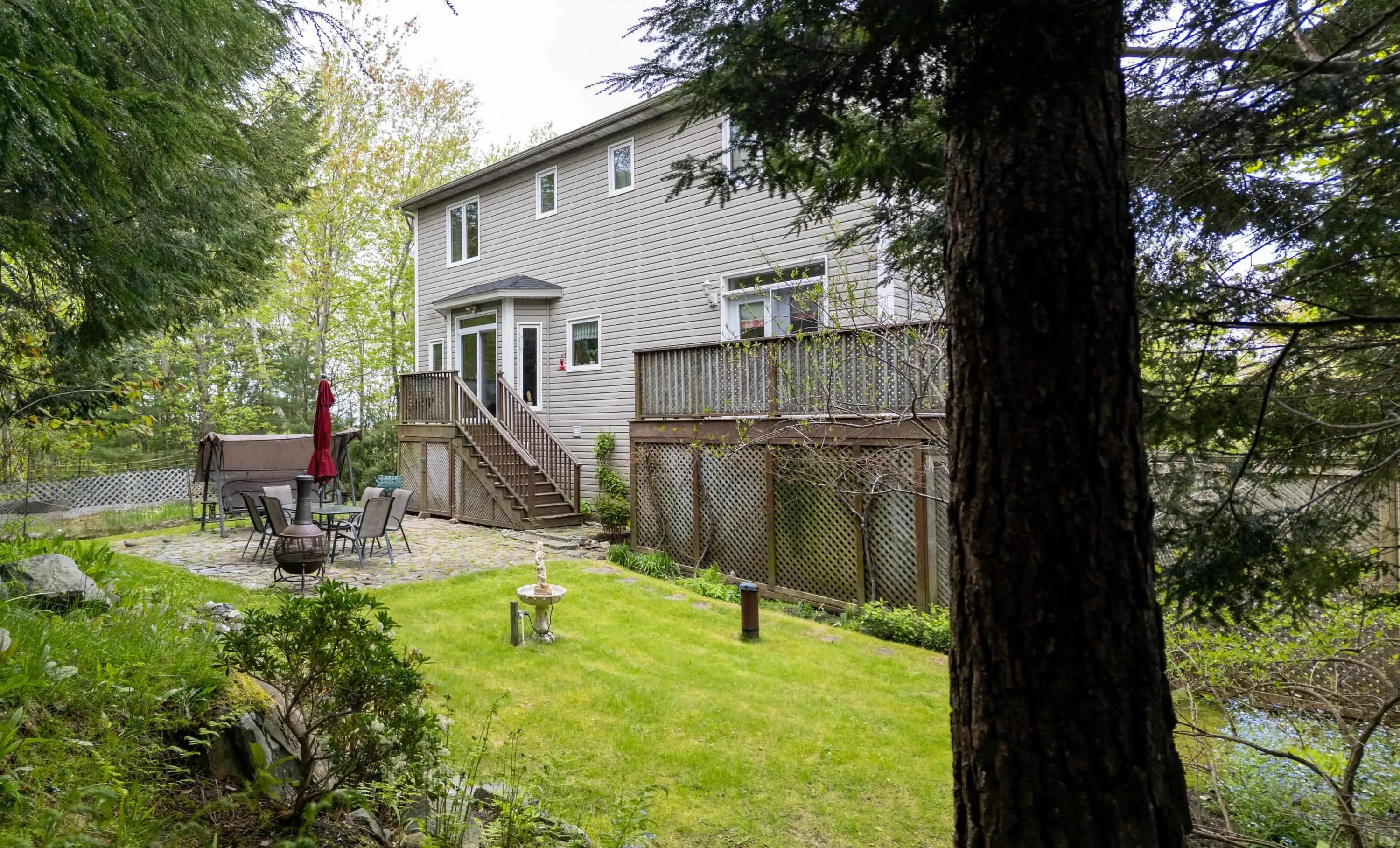 11 Millview Avenue, Bedford, NS B4A 1G8, 5 Bedrooms Bedrooms, ,5 BathroomsBathrooms,Residential,For Sale,Millview,202512663