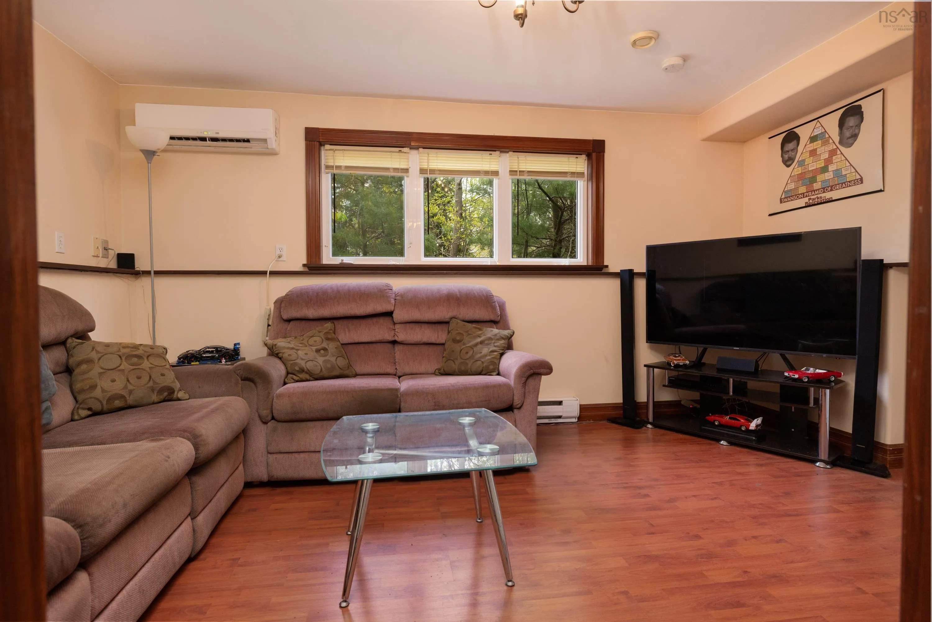 11 Millview Avenue, Bedford, NS B4A 1G8, 5 Bedrooms Bedrooms, ,5 BathroomsBathrooms,Residential,For Sale,Millview,202512663