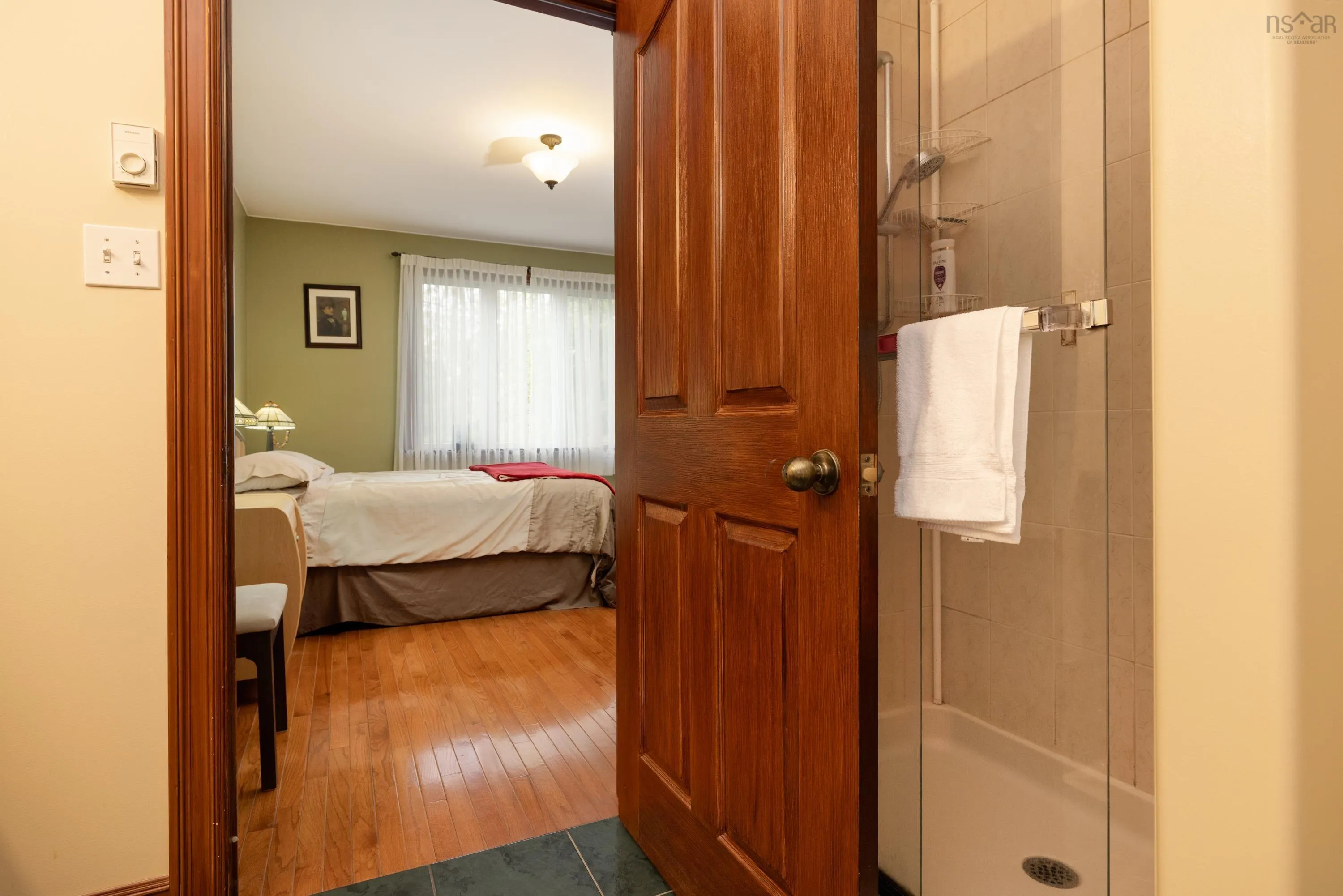 11 Millview Avenue, Bedford, NS B4A 1G8, 5 Bedrooms Bedrooms, ,5 BathroomsBathrooms,Residential,For Sale,Millview,202512663