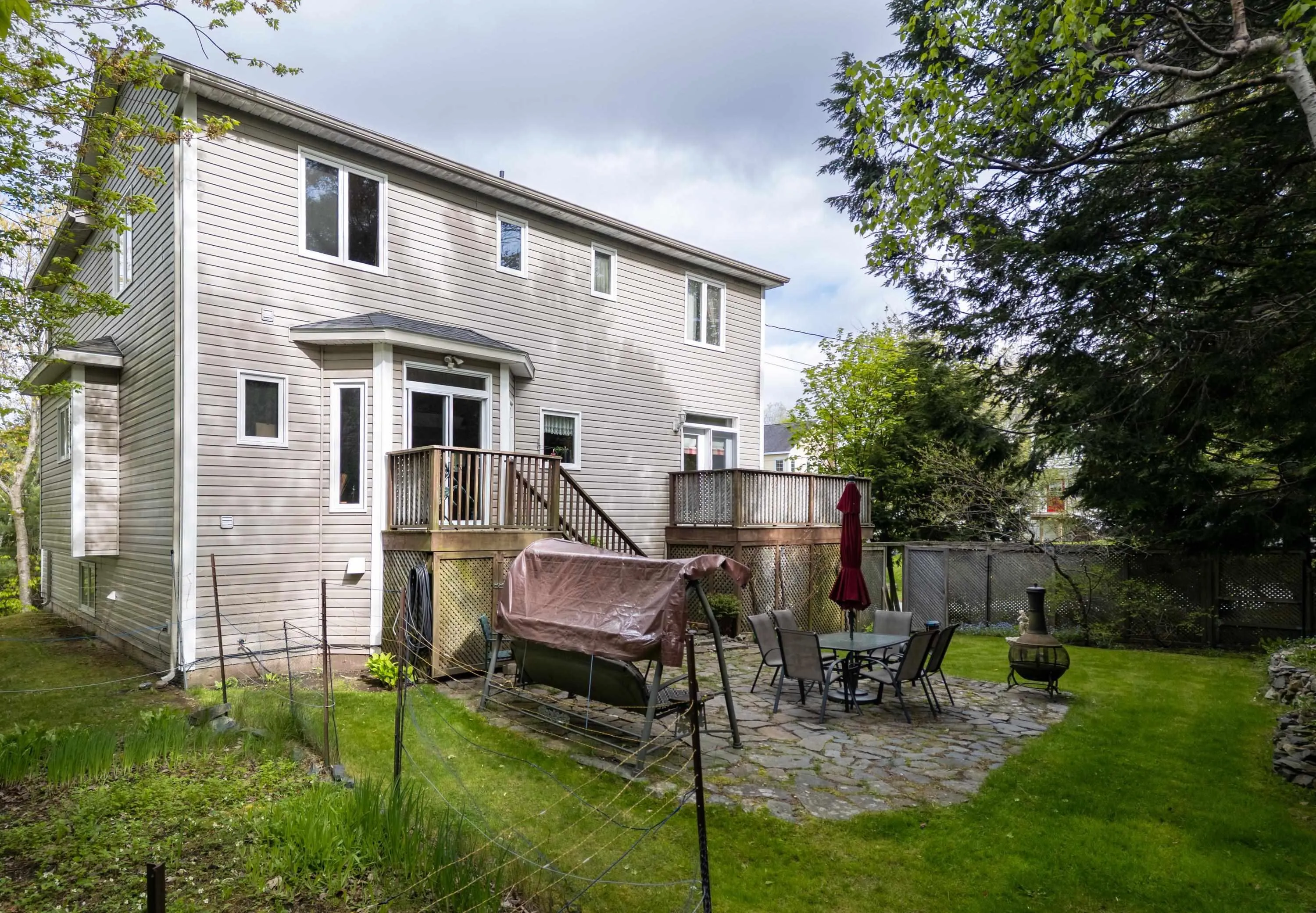11 Millview Avenue, Bedford, NS B4A 1G8, 5 Bedrooms Bedrooms, ,5 BathroomsBathrooms,Residential,For Sale,Millview,202512663