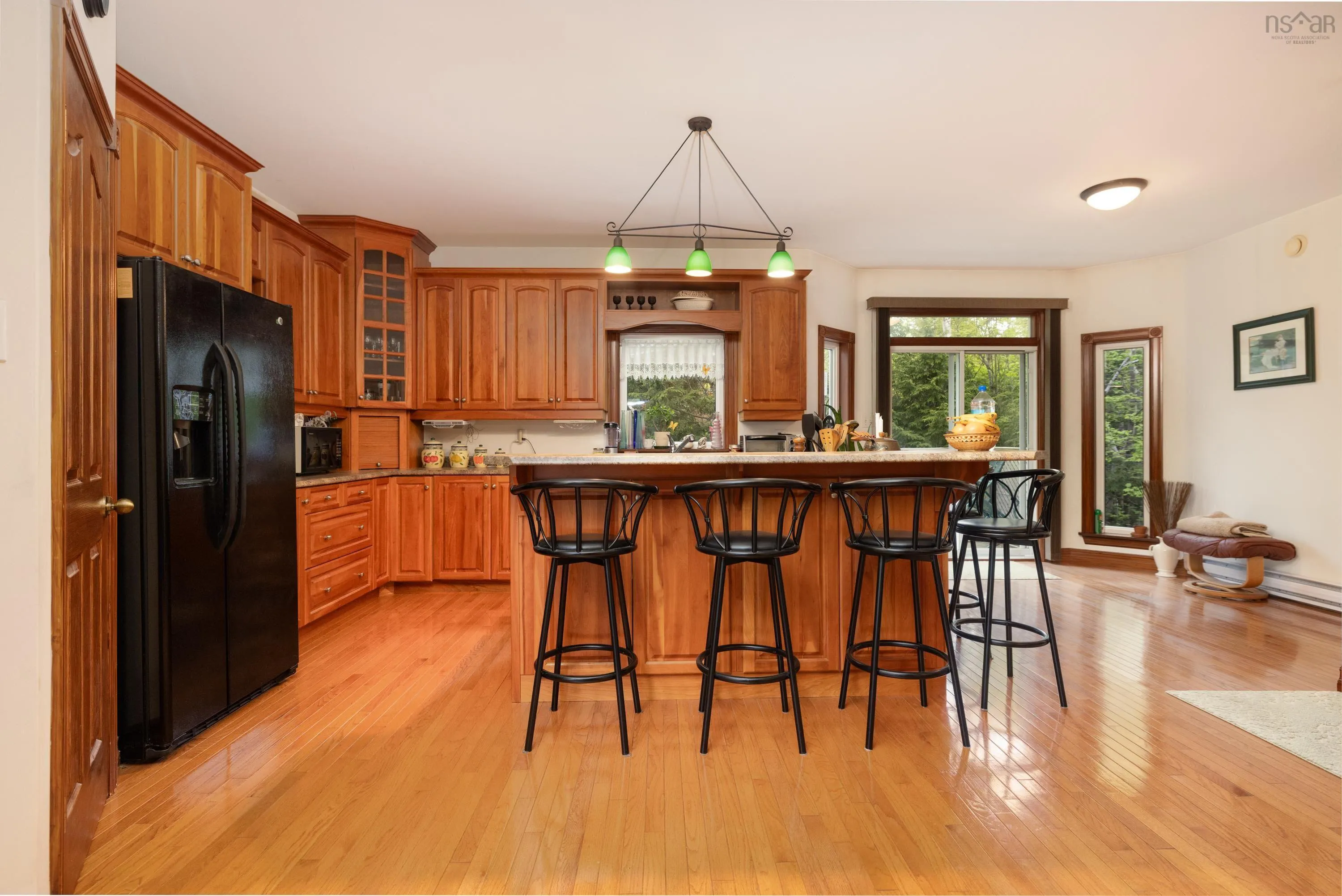 11 Millview Avenue, Bedford, NS B4A 1G8, 5 Bedrooms Bedrooms, ,5 BathroomsBathrooms,Residential,For Sale,Millview,202512663