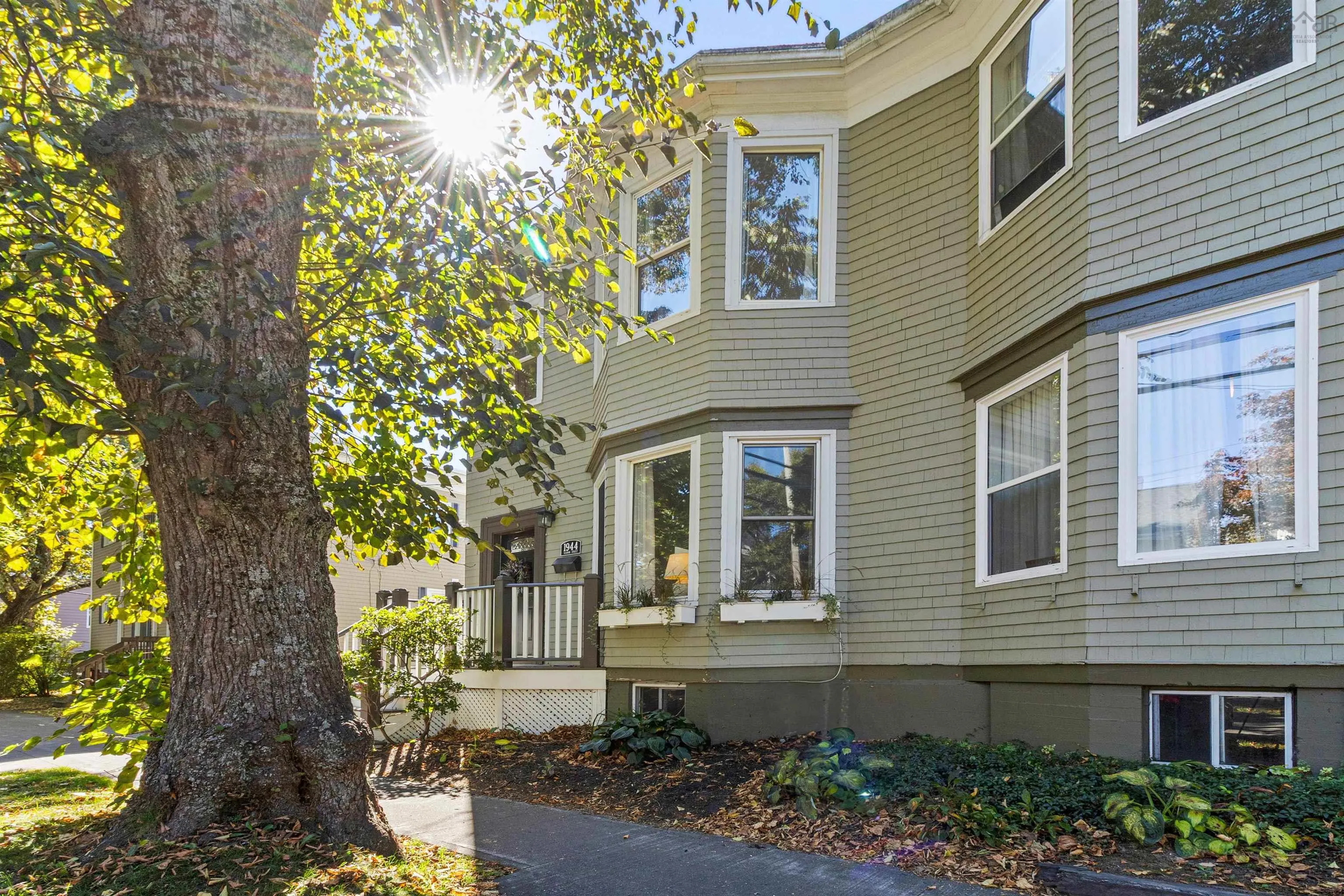 1944 Vernon Street, Halifax, NS B3H 3N9, 4 Bedrooms Bedrooms, ,2 BathroomsBathrooms,Residential,For Sale,Vernon,202524889