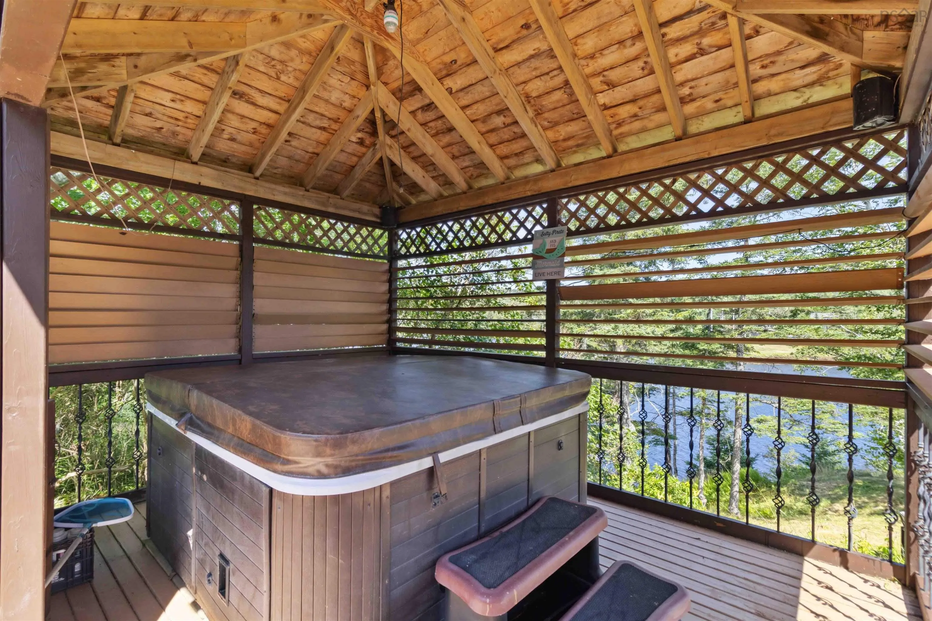 22 Hogg Lane, Sheet Harbour, NS B0J 3B0, 5 Bedrooms Bedrooms, ,3 BathroomsBathrooms,Residential,For Sale,Hogg,202518818