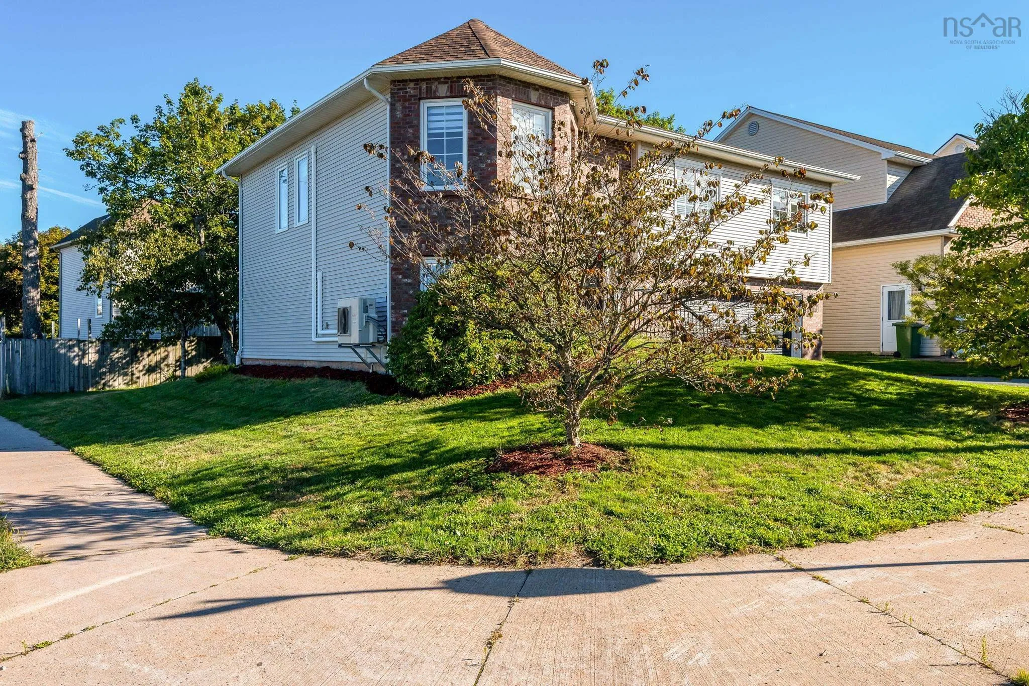 4 Carlina Court, Halifax, NS B3S 1N4, 4 Bedrooms Bedrooms, ,3 BathroomsBathrooms,Residential,For Sale,Carlina,202523082