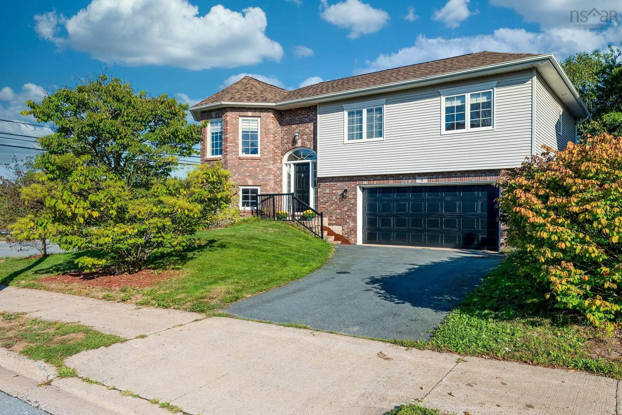 4 Carlina Court, Halifax, NS B3S 1N4, 4 Bedrooms Bedrooms, ,3 BathroomsBathrooms,Residential,For Sale,Carlina,202523082