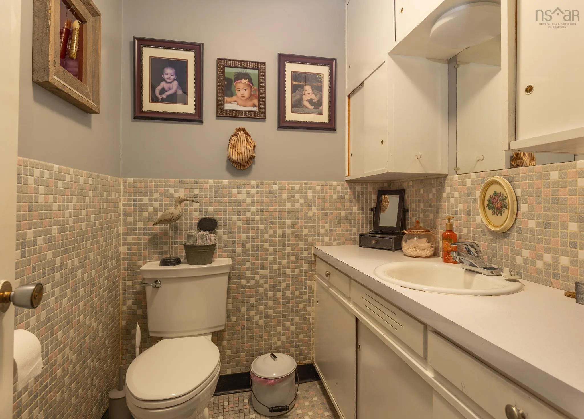 11 Highland Avenue, Yarmouth, NS B5A 2A3, 5 Bedrooms Bedrooms, ,2 BathroomsBathrooms,Residential,For Sale,Highland,202519252