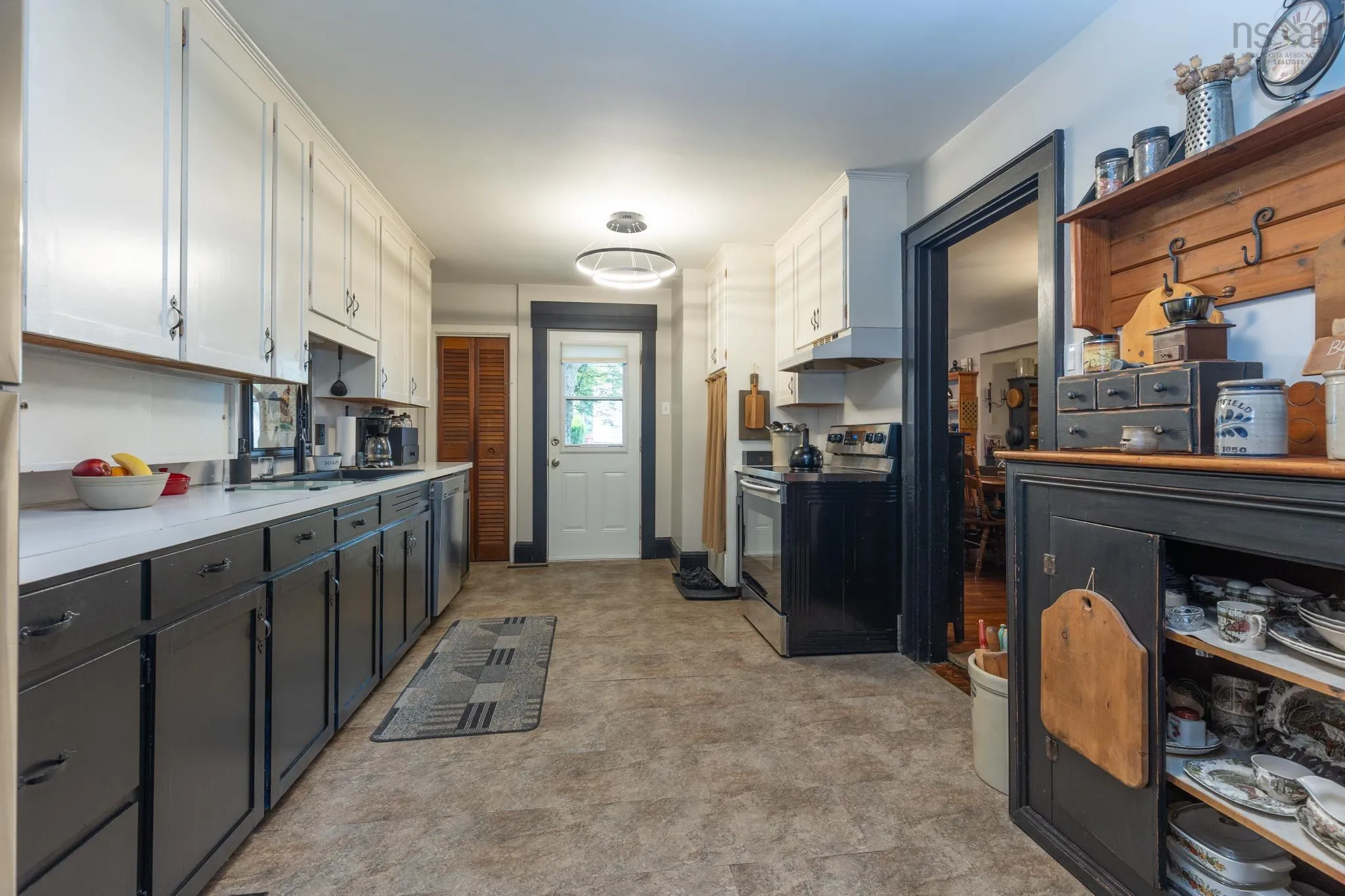 11 Highland Avenue, Yarmouth, NS B5A 2A3, 5 Bedrooms Bedrooms, ,2 BathroomsBathrooms,Residential,For Sale,Highland,202519252