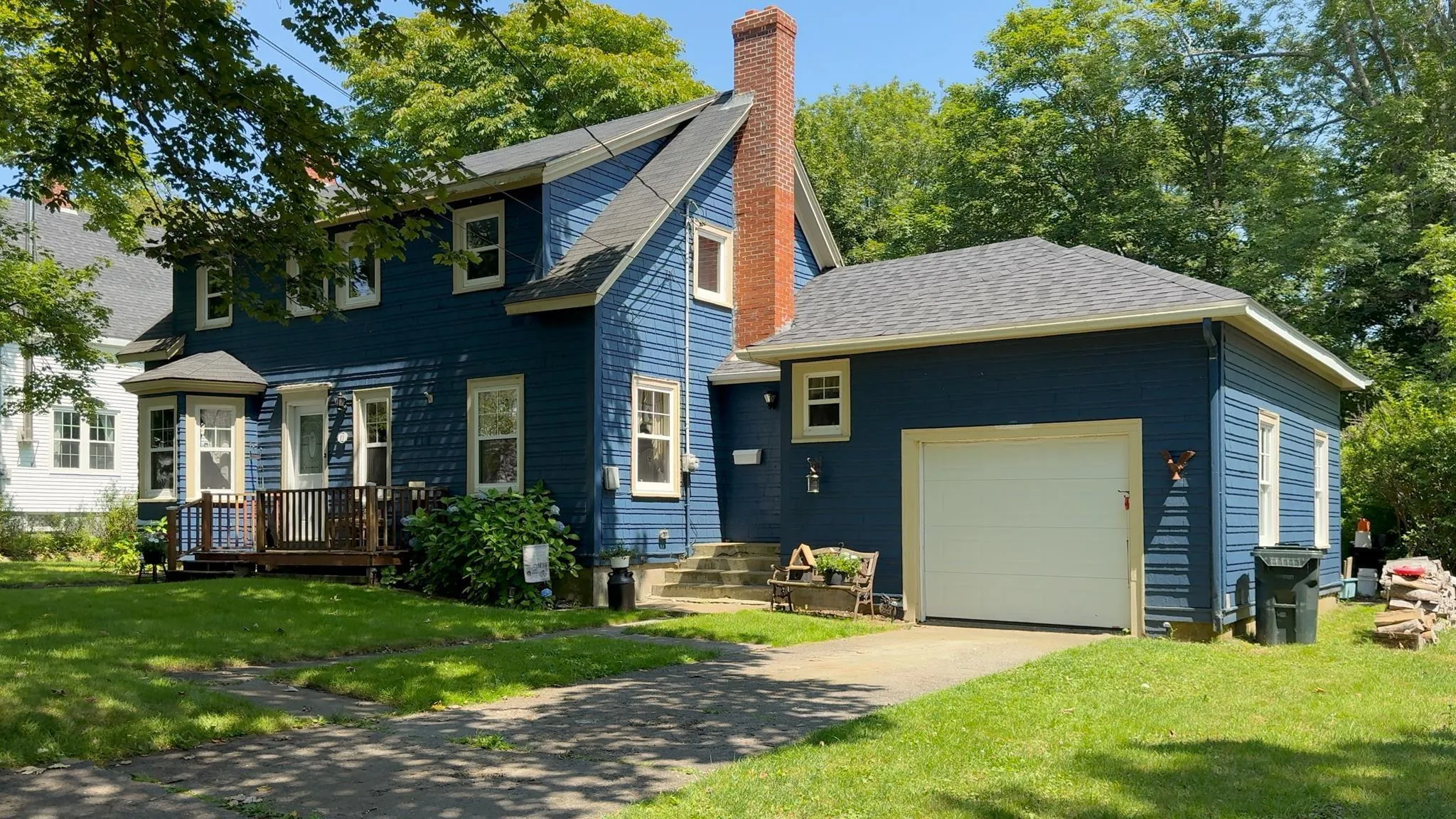 11 Highland Avenue, Yarmouth, NS B5A 2A3, 5 Bedrooms Bedrooms, ,2 BathroomsBathrooms,Residential,For Sale,Highland,202519252