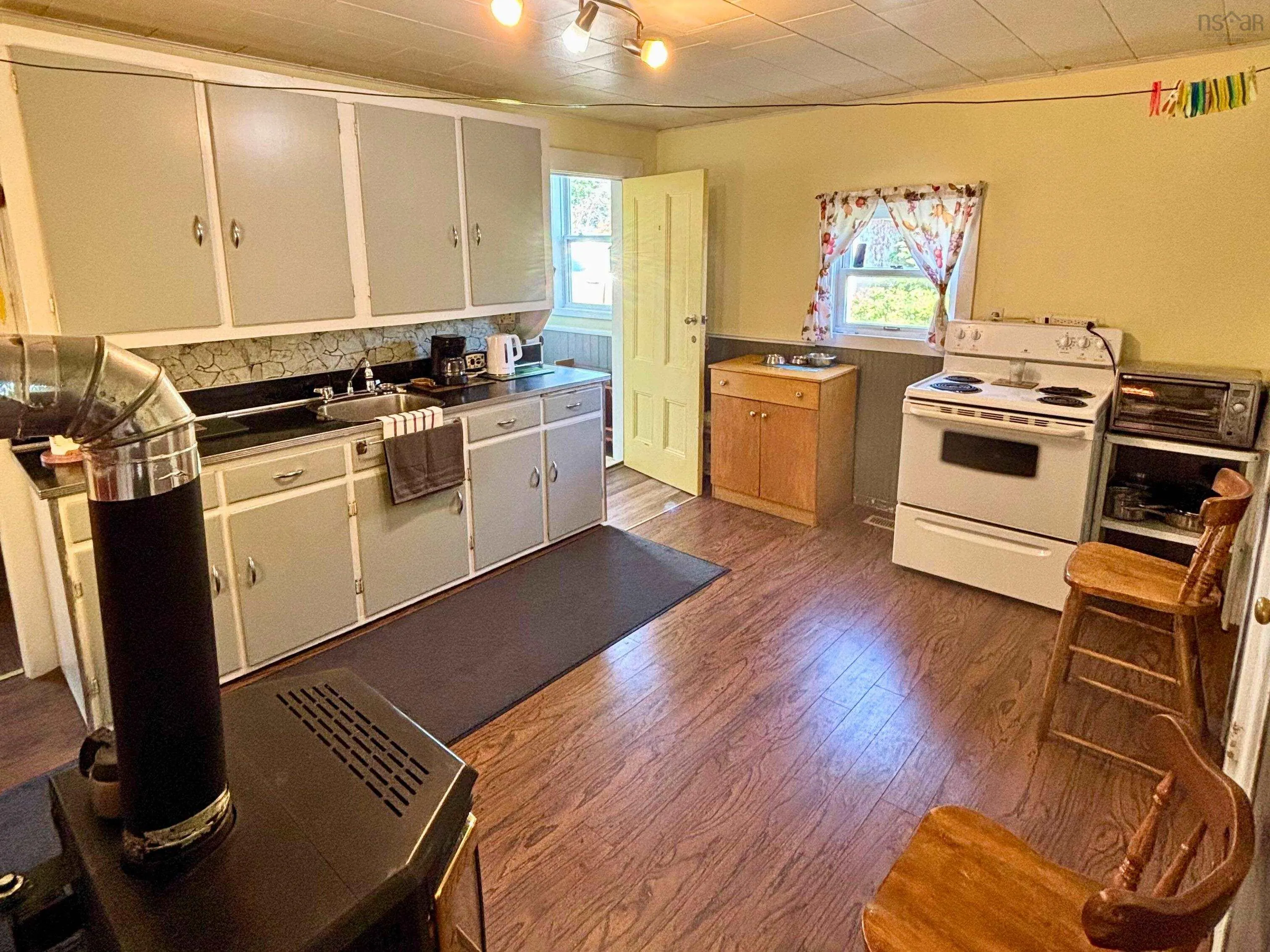 13510 Hwy 6, Isaacs Harbour North, NS B0H 1S0, 3 Bedrooms Bedrooms, ,2 BathroomsBathrooms,Residential,For Sale,Hwy 6,202519109