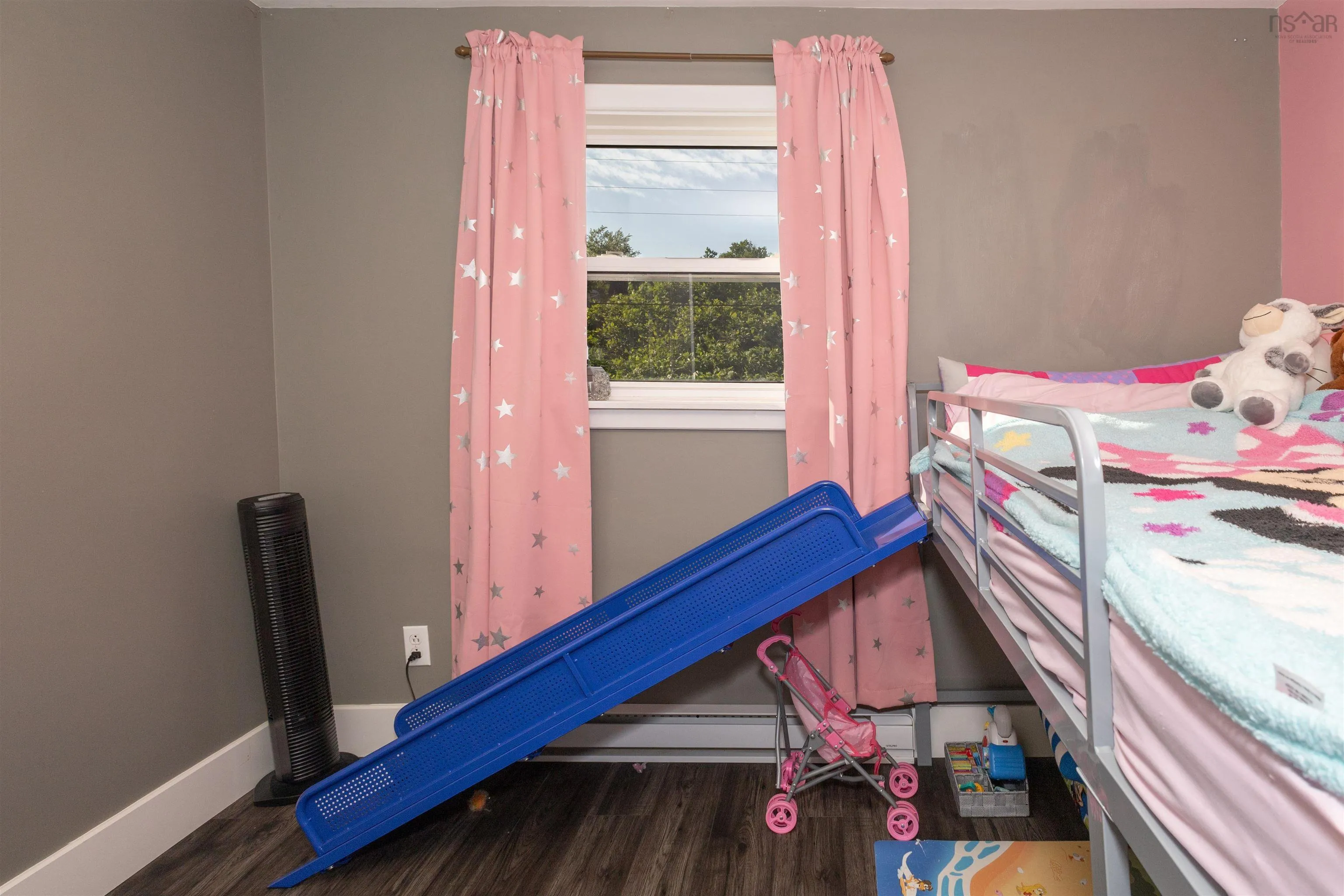 9 Cogan Street, North Sydney, NS B2A 3A7, 3 Bedrooms Bedrooms, ,1 BathroomBathrooms,Residential,For Sale,Cogan,202516084