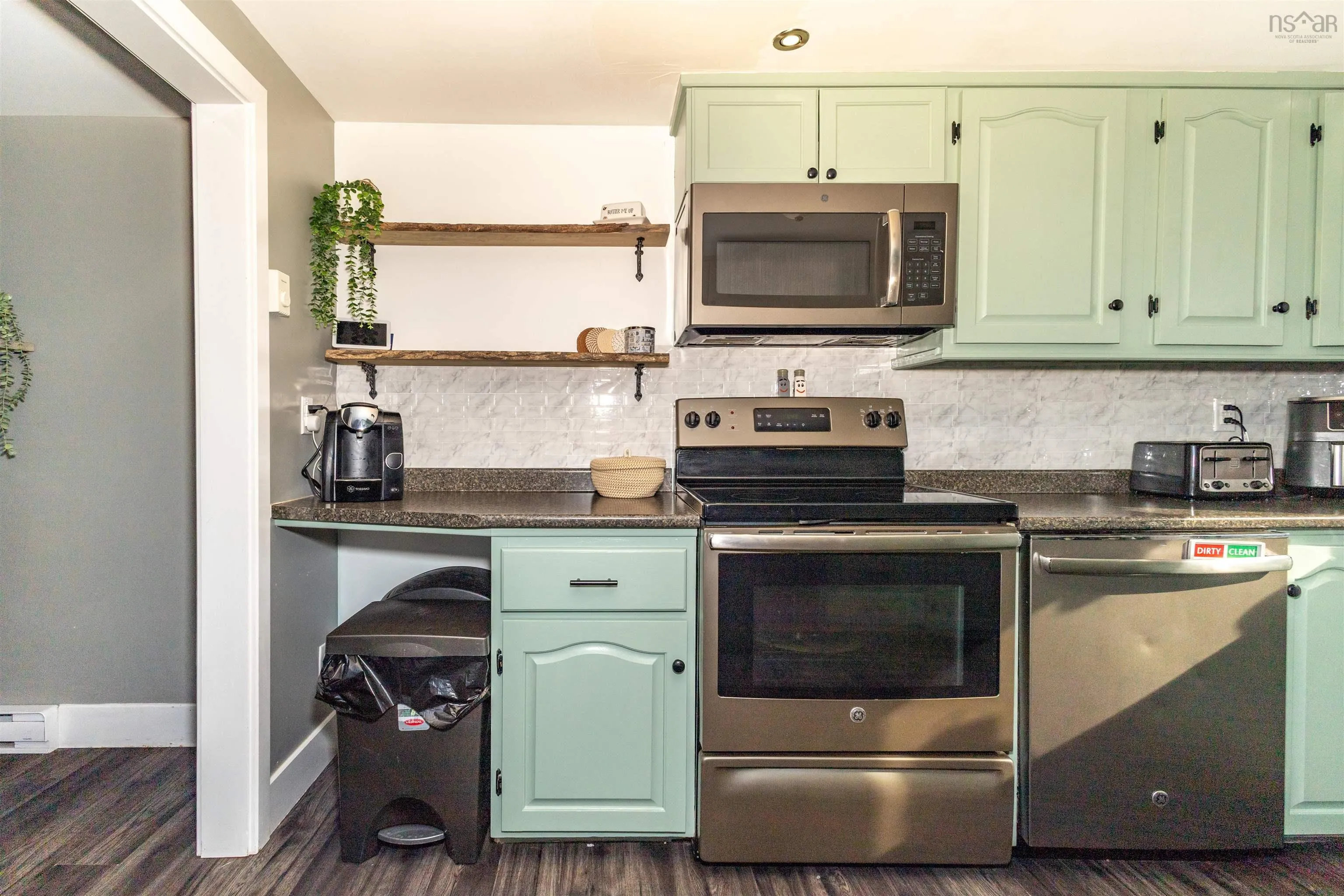 9 Cogan Street, North Sydney, NS B2A 3A7, 3 Bedrooms Bedrooms, ,1 BathroomBathrooms,Residential,For Sale,Cogan,202516084