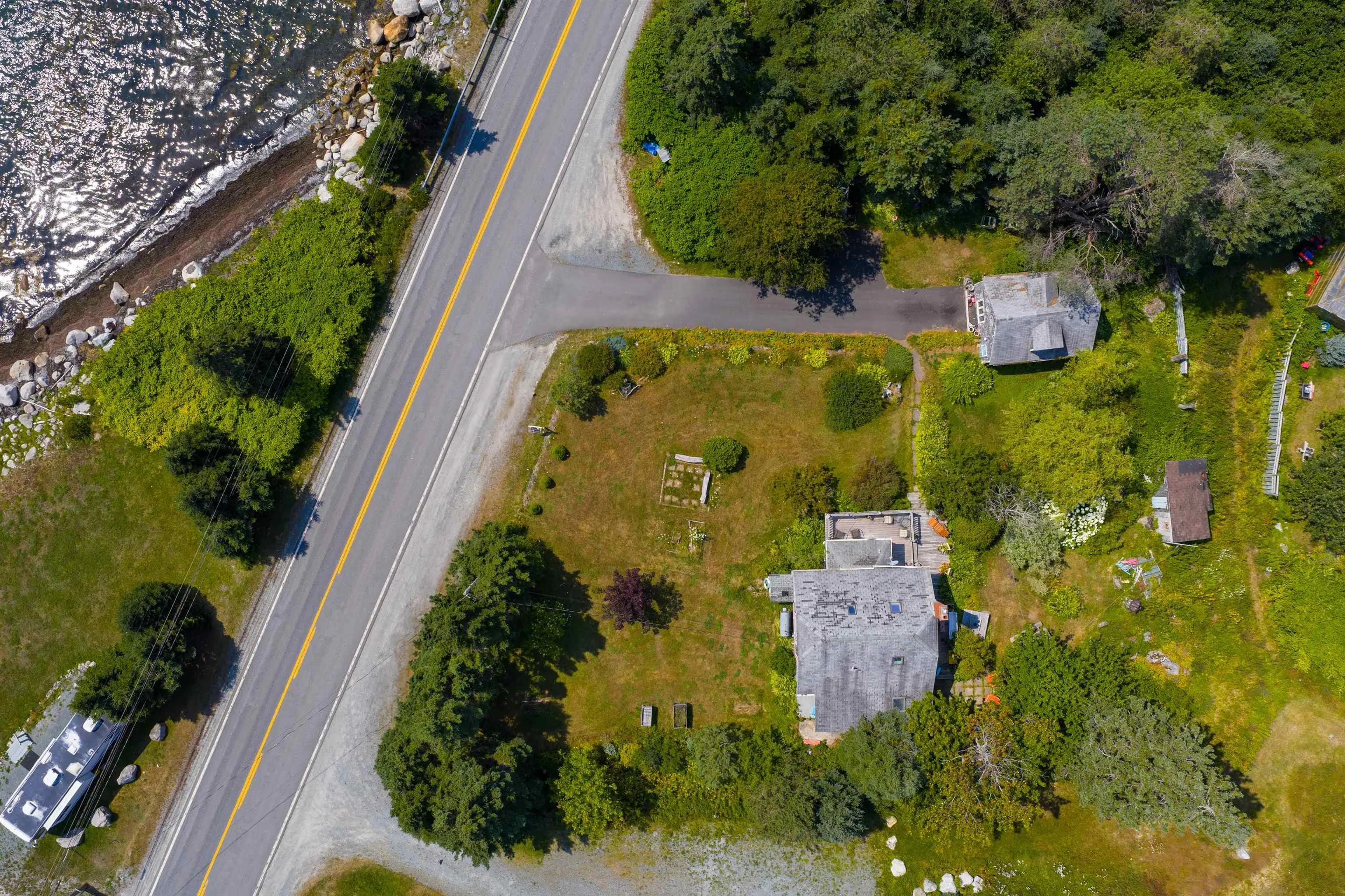 10293 Highway Highway E, Oyster Pond, NS B0J 1P0, 2 Bedrooms Bedrooms, ,1 BathroomBathrooms,Residential,For Sale,Highway 7,202520567