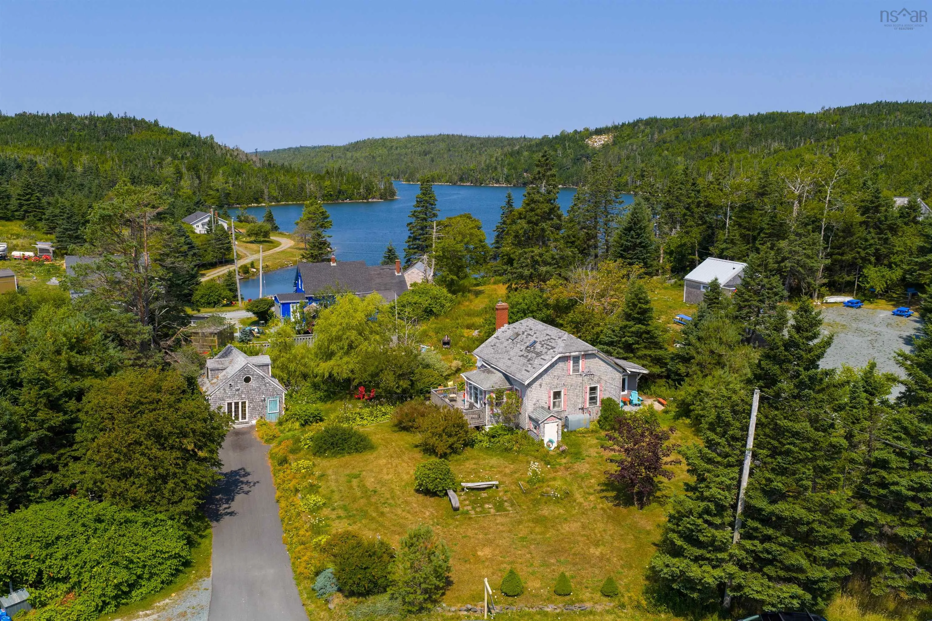 10293 Highway Highway E, Oyster Pond, NS B0J 1P0, 2 Bedrooms Bedrooms, ,1 BathroomBathrooms,Residential,For Sale,Highway 7,202520567