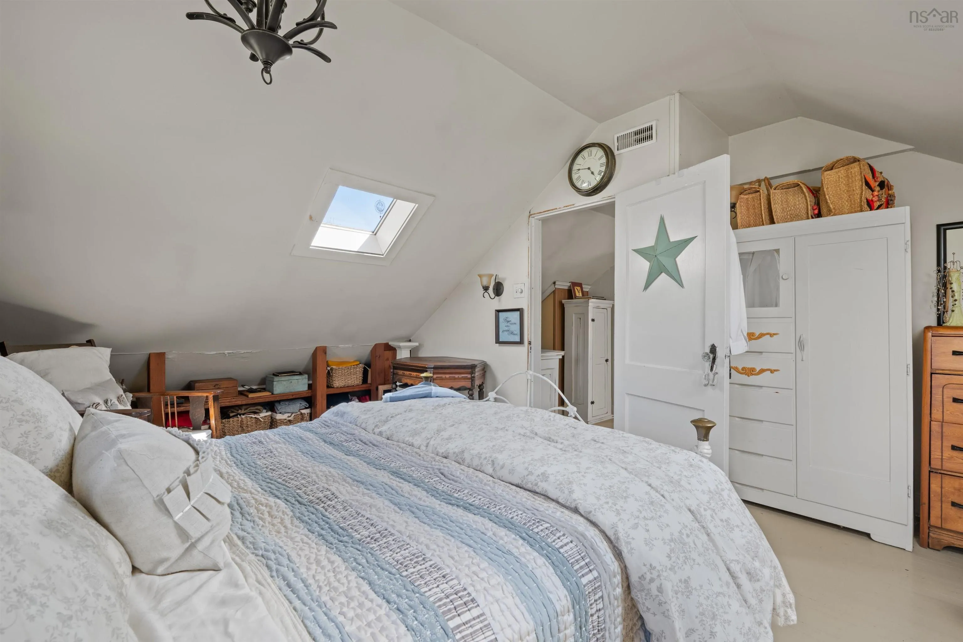10293 Highway Highway E, Oyster Pond, NS B0J 1P0, 2 Bedrooms Bedrooms, ,1 BathroomBathrooms,Residential,For Sale,Highway 7,202520567