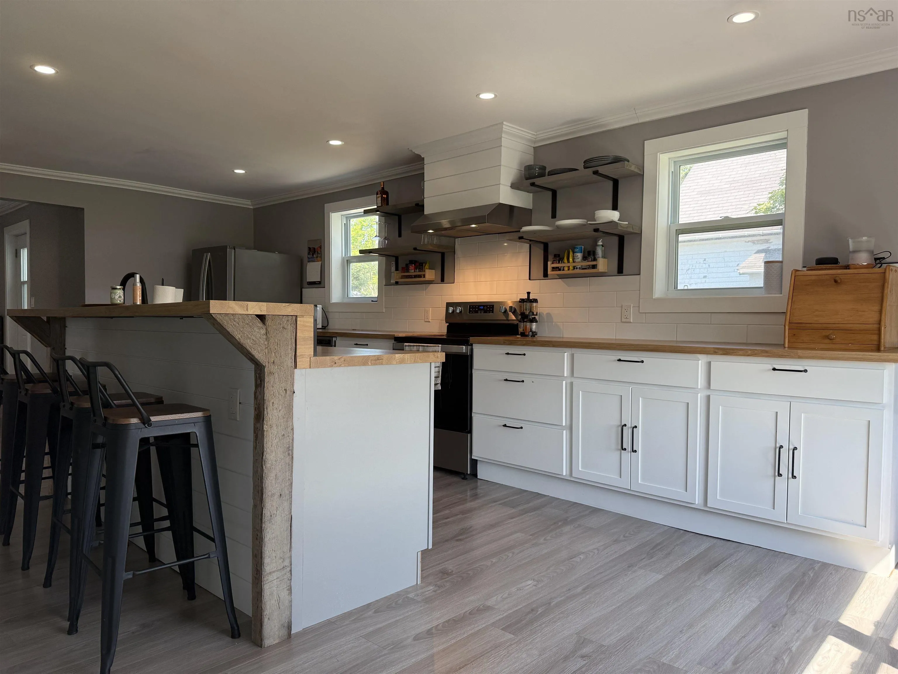 1044 335 Highway, Middle West Pubnico, NS B0W 0C5, 3 Bedrooms Bedrooms, ,2 BathroomsBathrooms,Residential,For Sale,335,202520985